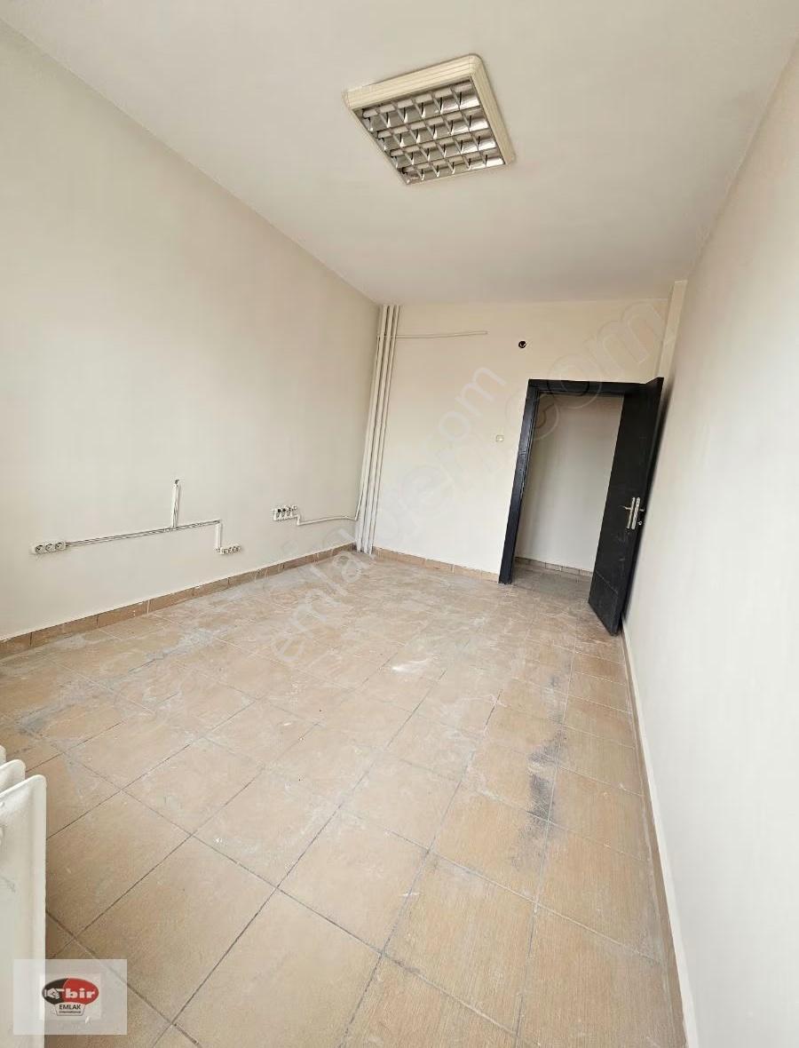 Tunalihilmi Caddesi Kuğulupark Yakını 140 M2 3+1 Kiralık Daire - Görsel 2