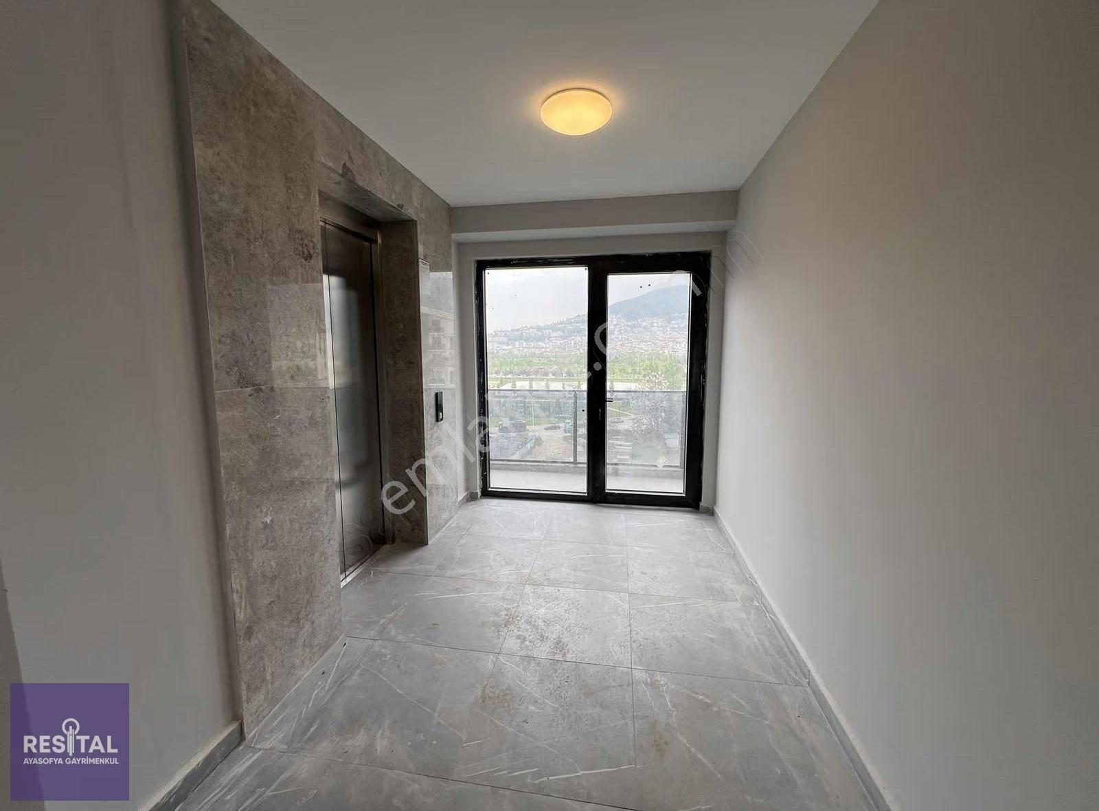 Odunlukta Prestijli Binada Kiralık Lüks 1+1 Ofis ( Sıfır ) - Görsel 14