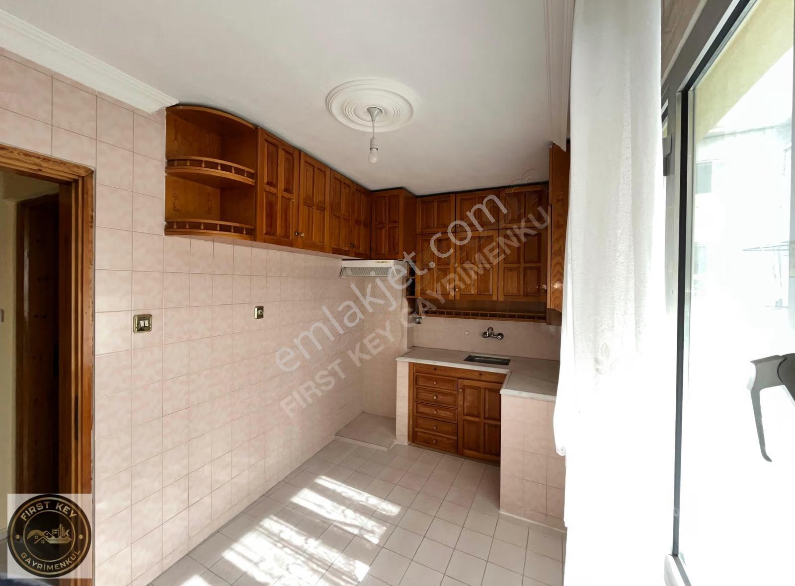 Yeşilova'da Merkezi Konumda Kiralık 2+1 Daire - Görsel 7