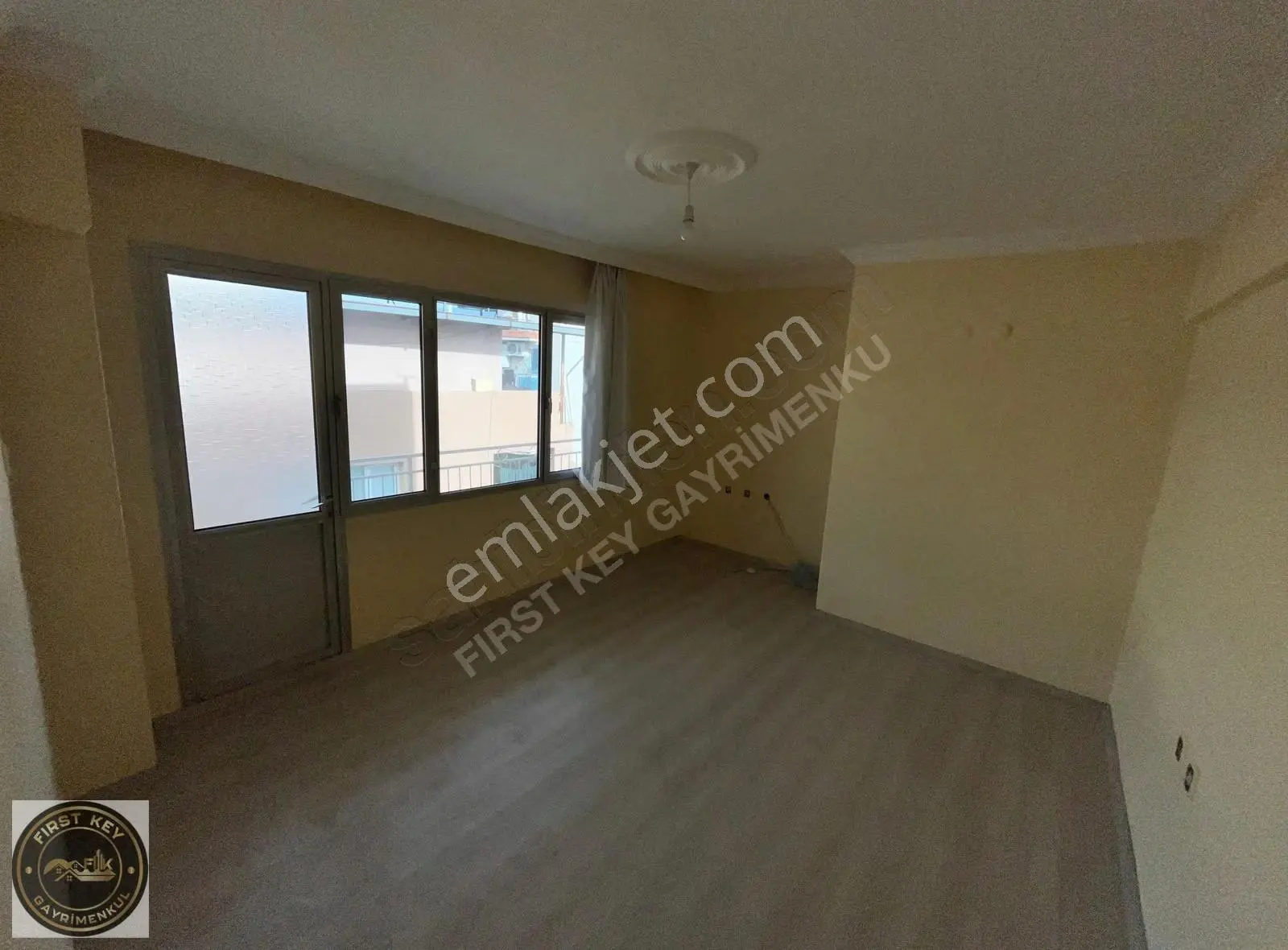 Yeşilova'da Merkezi Konumda Kiralık 2+1 Daire - Görsel 5