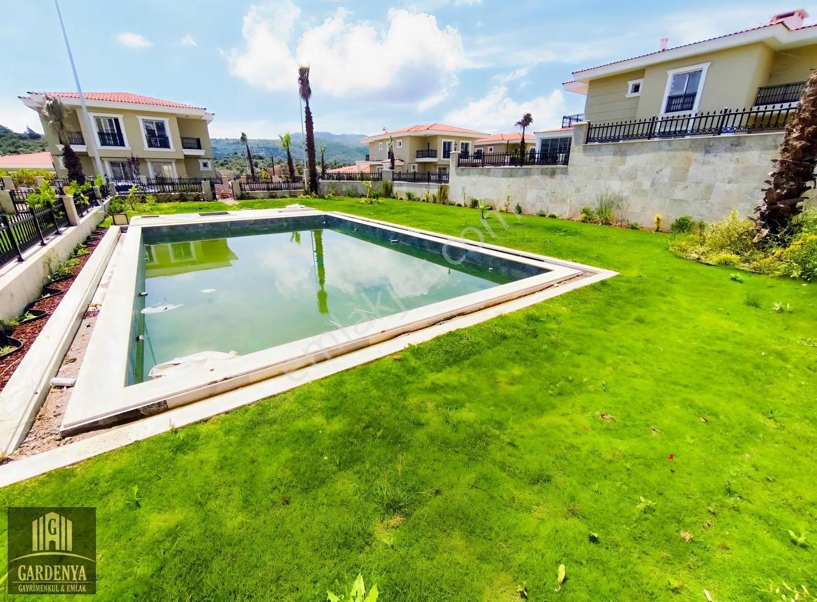 Yenikentte Satılık 4+1 Villa - Görsel 15