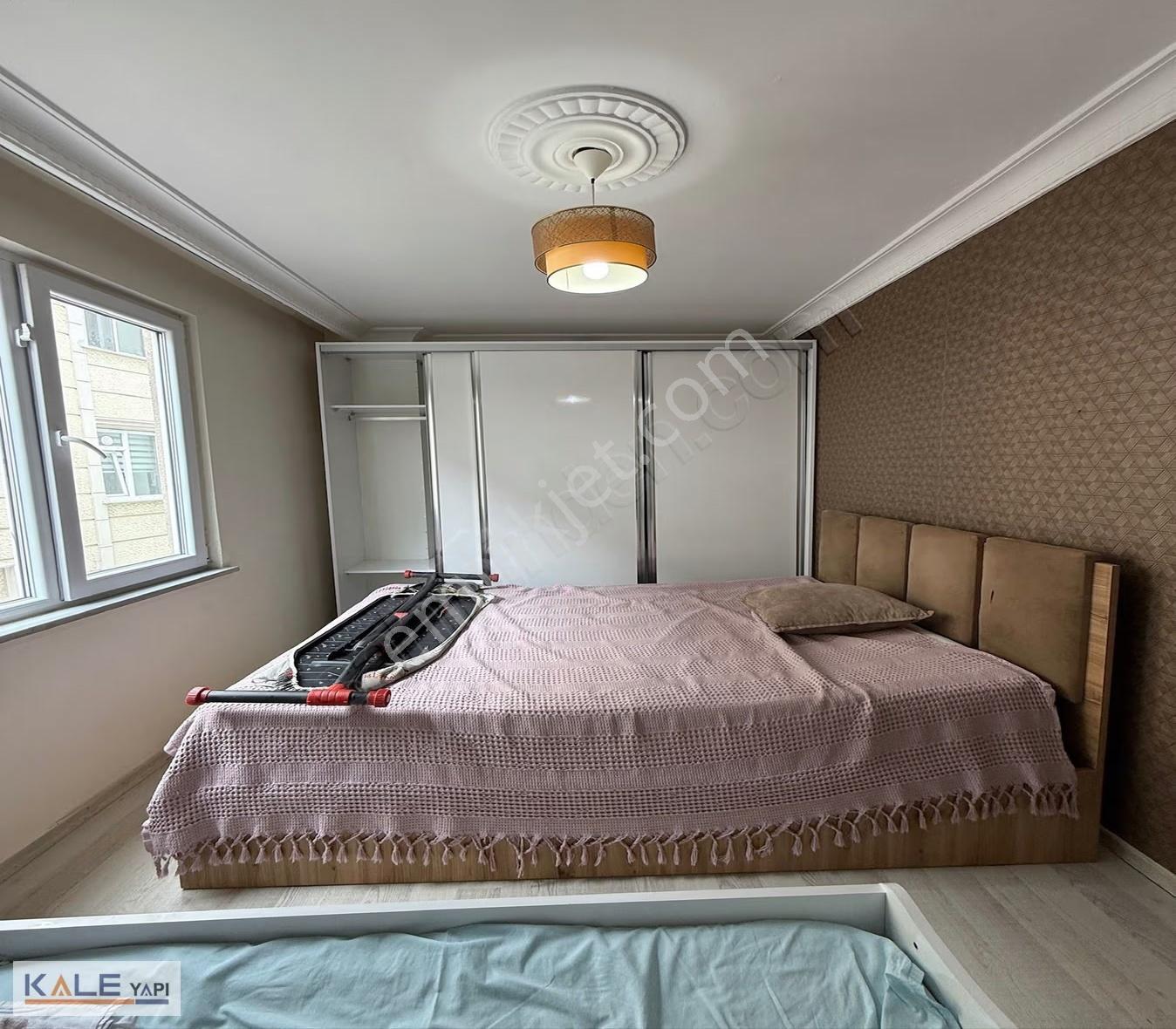 Bahçeşehir Konumunda Yatırımlık 2+1 Boş İskanlı Daire - Görsel 13