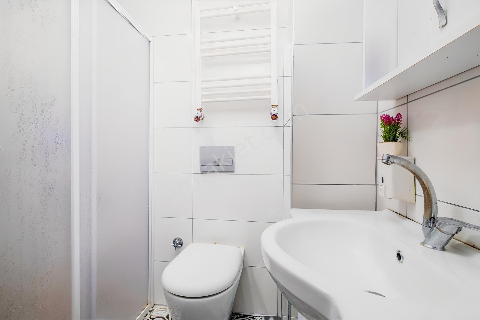 Remax Advantage'den Çamlıca Da Eşyalı Satılık 2+1 Dublex Daire - Görsel 22