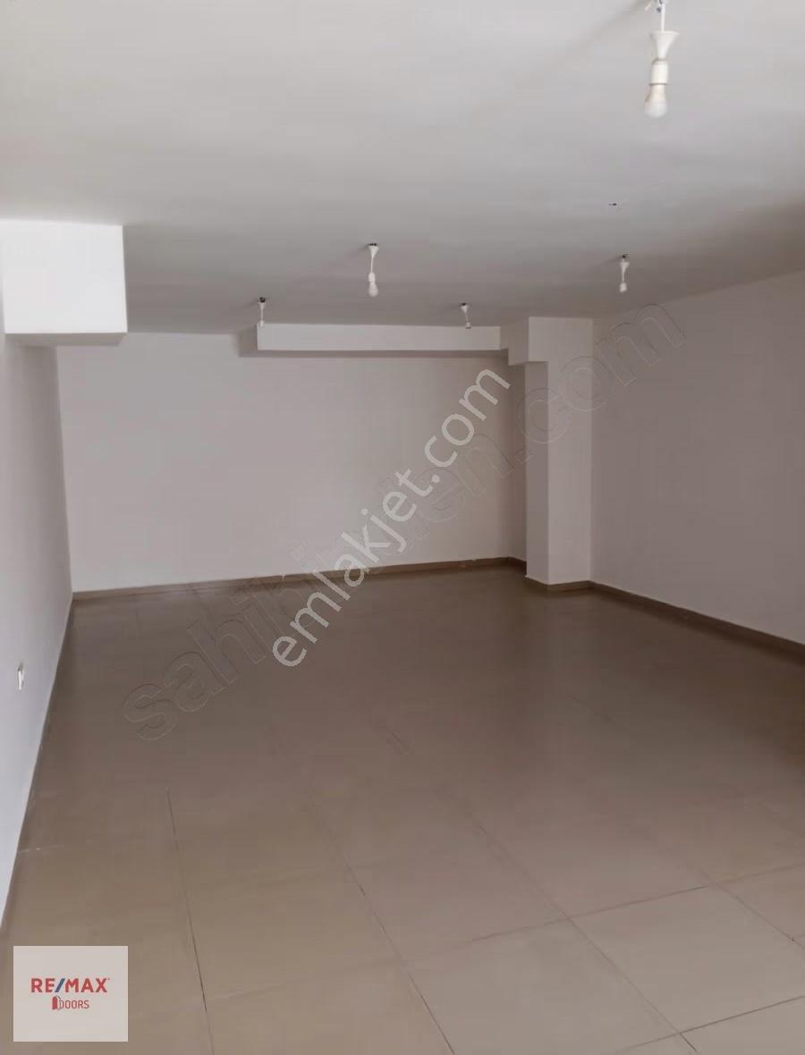 Kepez Habibler Mahallesi'nde Cadde Üzeri 3 Katlı Kiralık Dükkan - Görsel 6