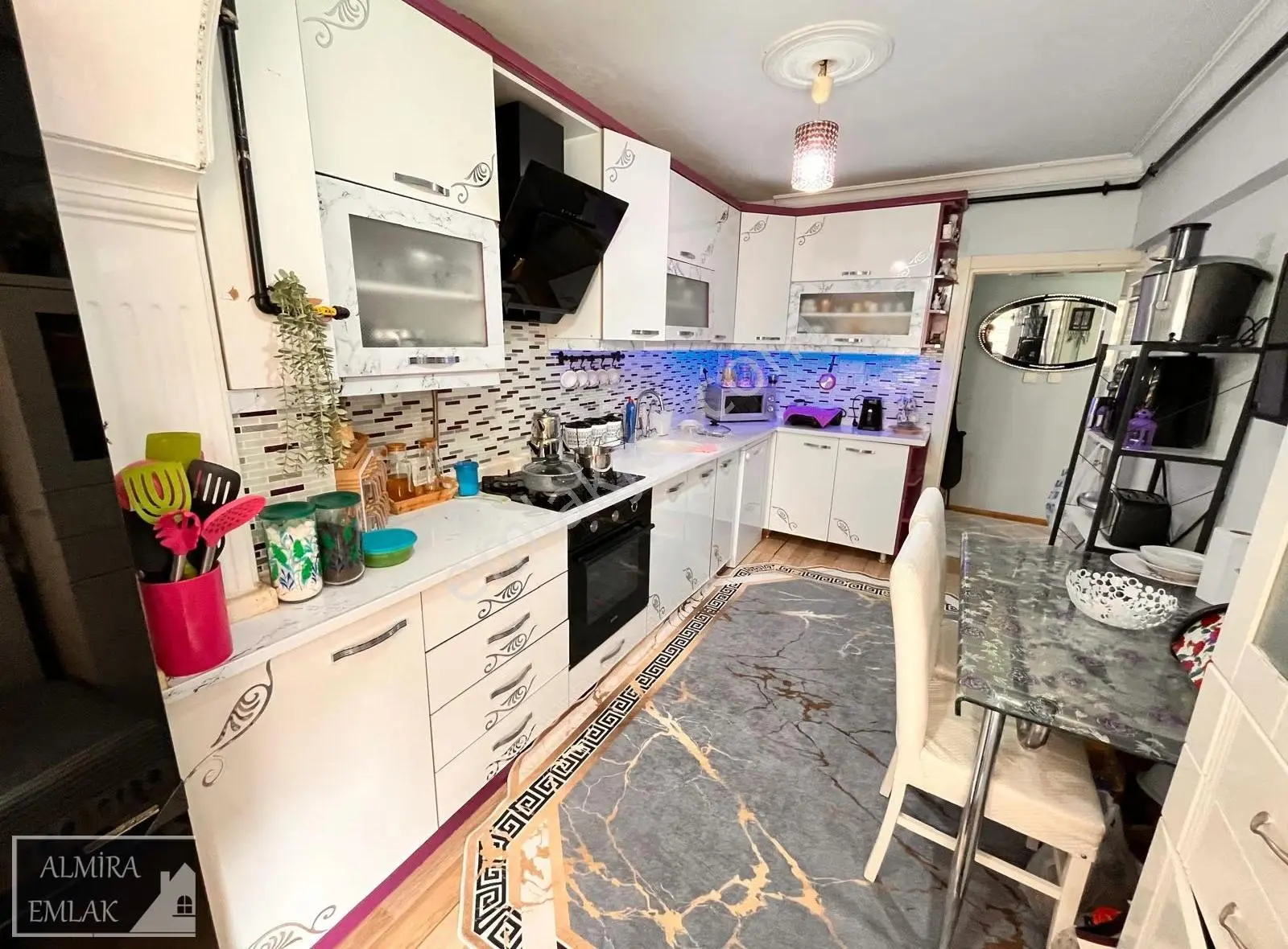Yeşilyurtta 3+1 Daire 115m2 Ara Kat Bakmlı Köşe Daire - Görsel 2