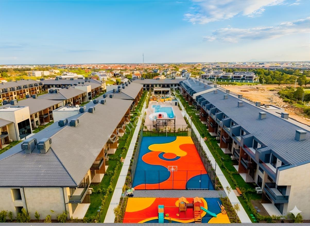 Eşyalı 1+1 Kendi Bahçesi Var / Lüks Sitede / Çıplaklı - Görsel 11