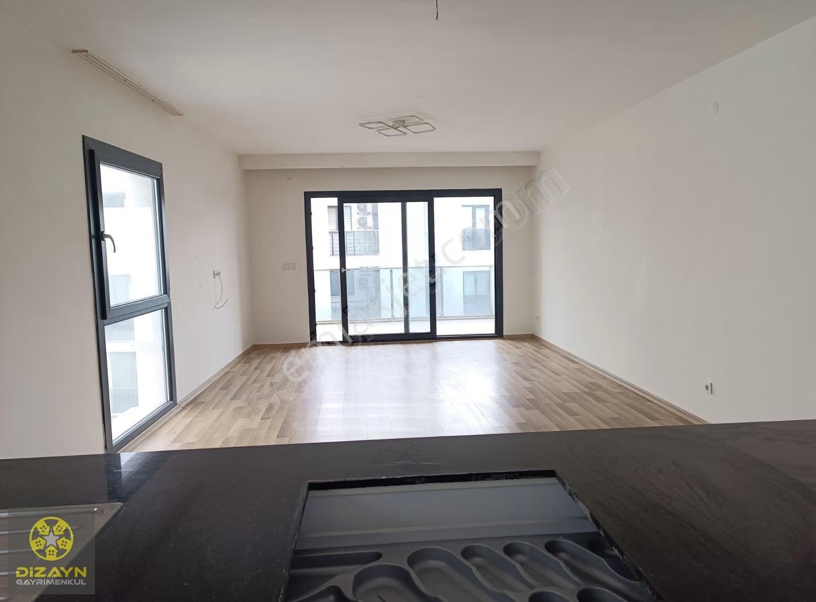 Kuşadası Merkezde Havuzlu Güvenlikli Sitede Kiralık 3+1 Daire - Görsel 19