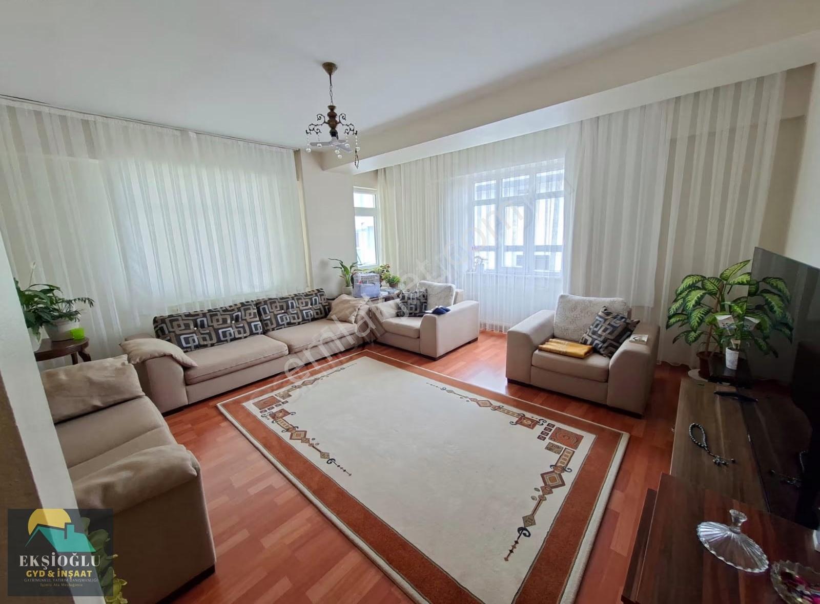 Darıca Fevzi Çakmak'ta 3+1 Arakat 140m² İskanlı Satılık Daire!