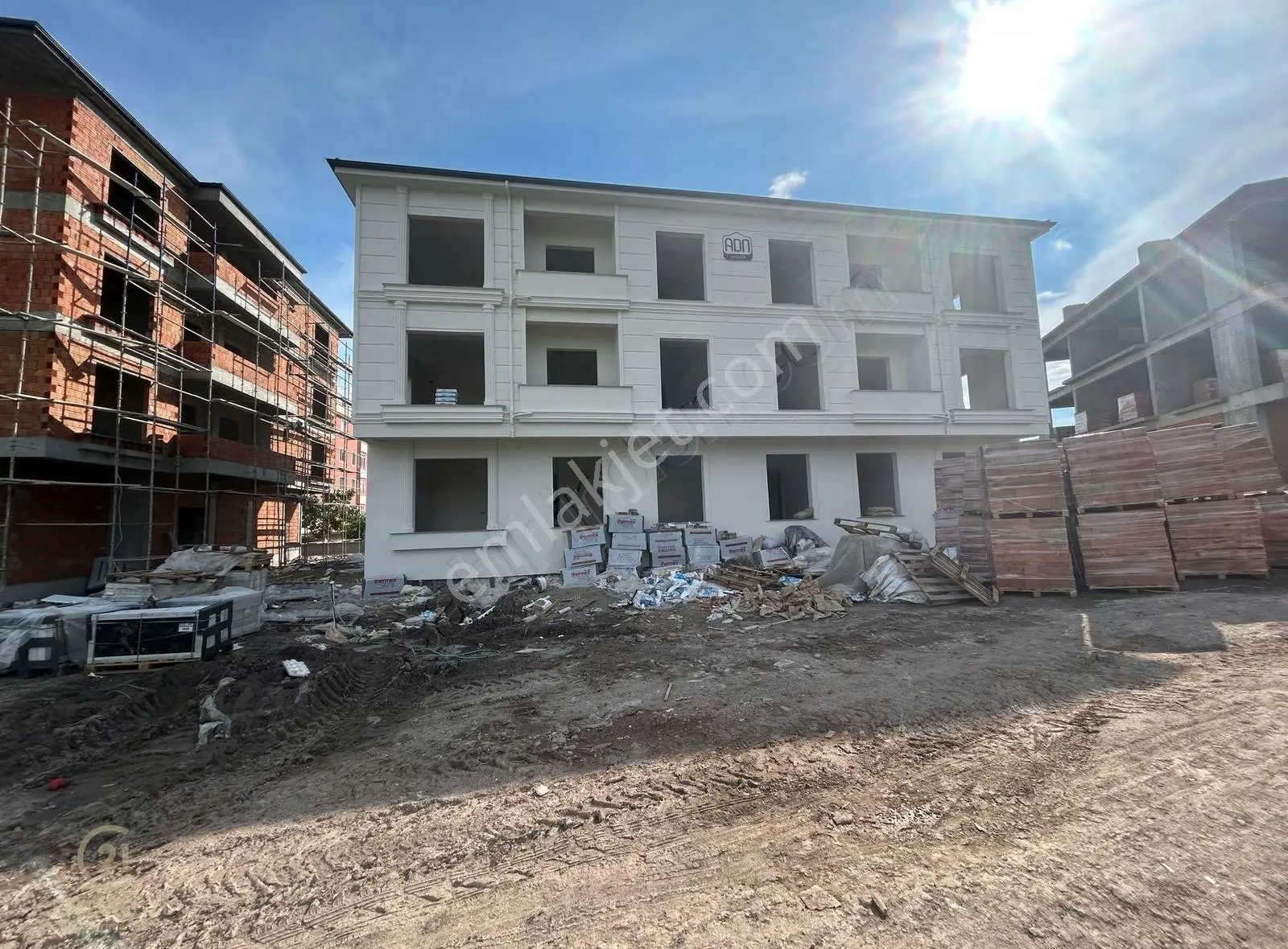 C21 Bal'dan Paşaalanı Mah. Çengel Cd.- Atatürk Blv. Satılık 2+1