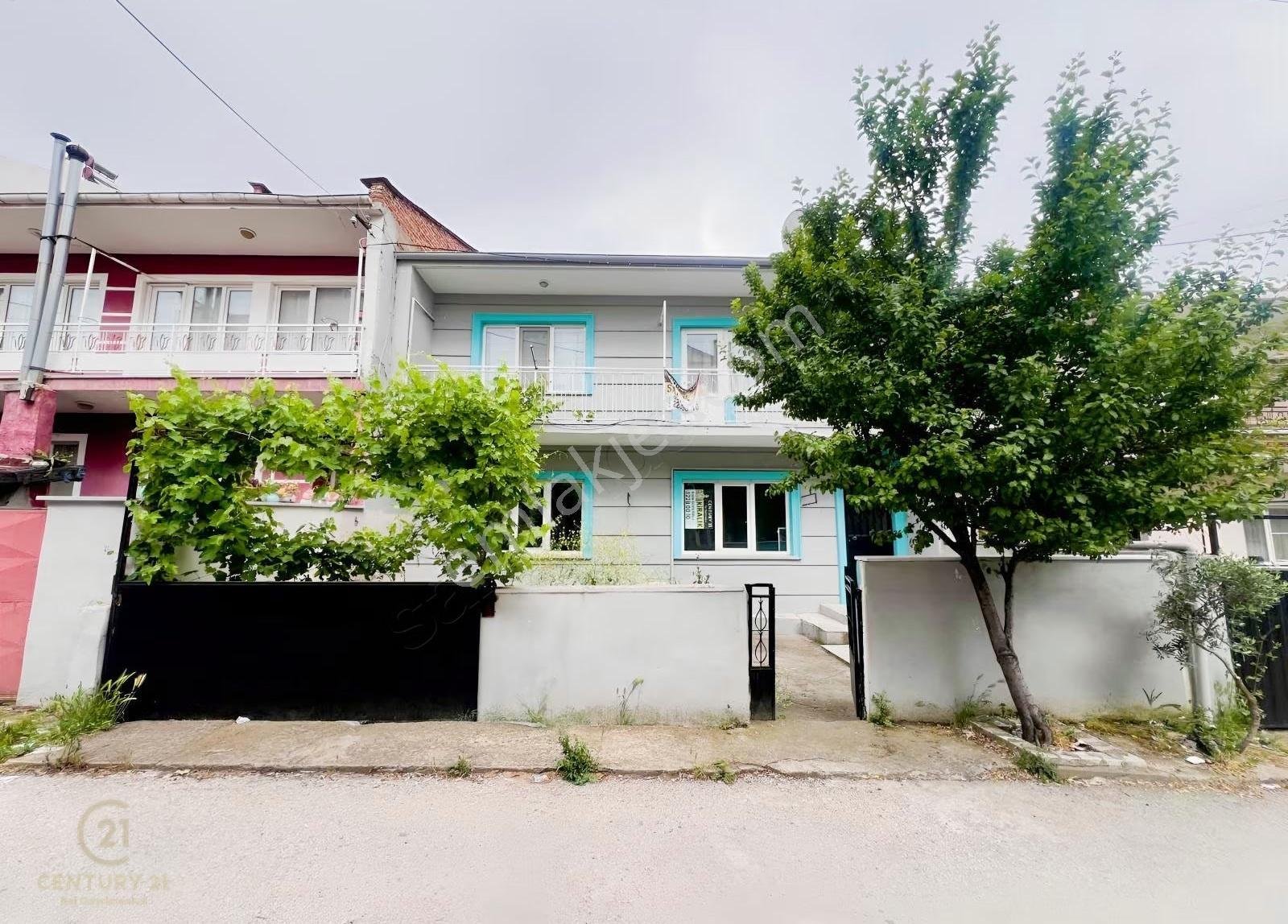 Maltepe Mah. Bahçeli İçi Yenilenmiş Kiralık 2+1 Daire