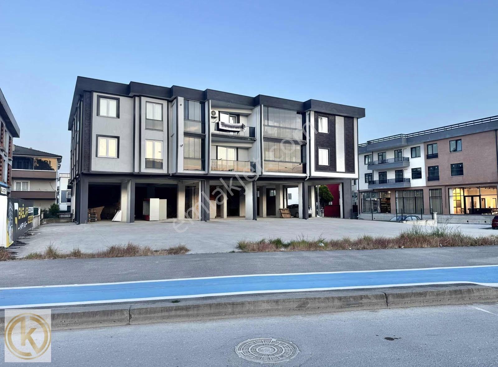 Kaymak Emlaktan Erenler'de Ana Cadde Üzeri 520m2 Kiralık Dükkan - Görsel 3