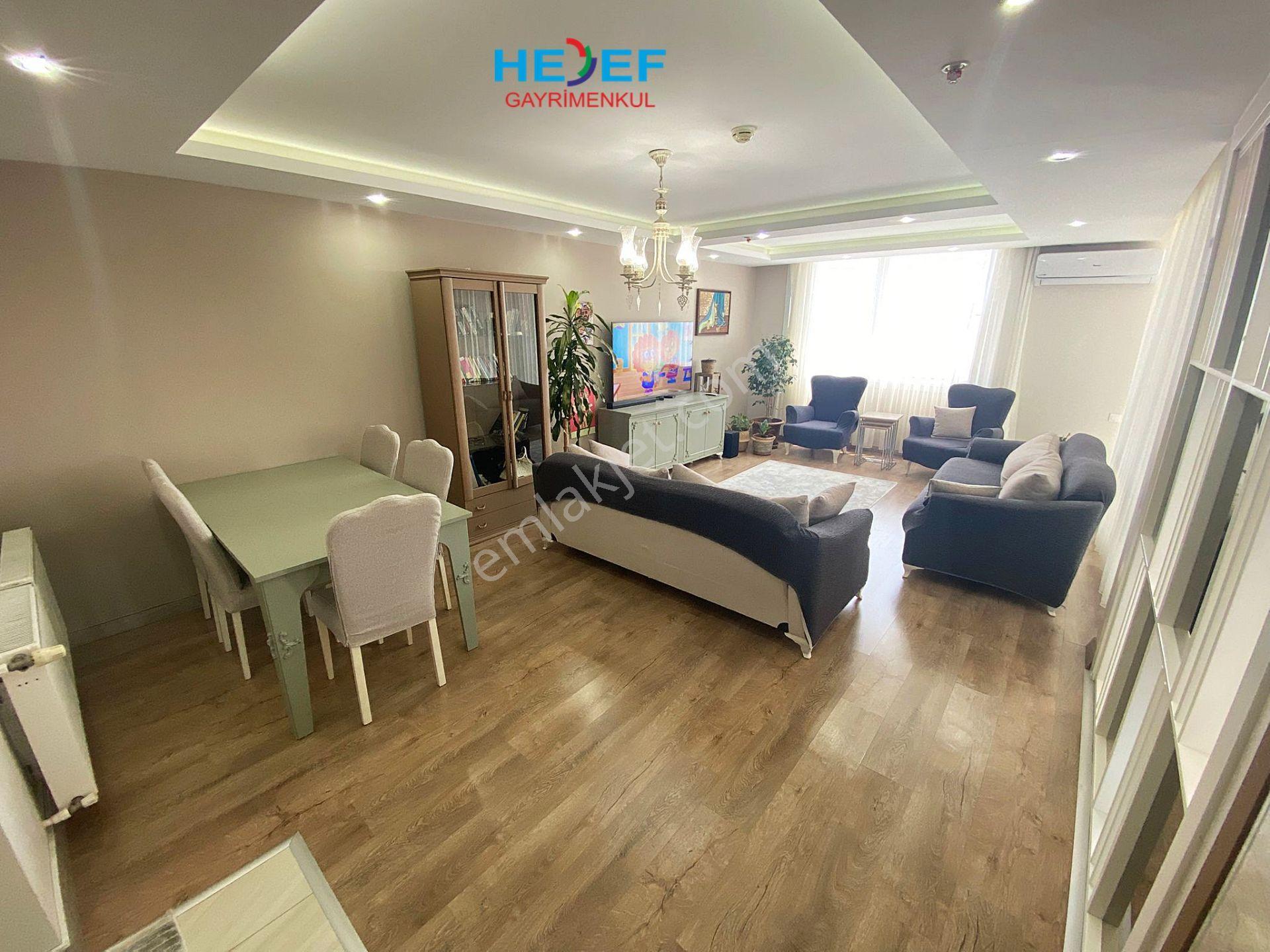 Hedef'ten Üniversite Caddesinde Cepheleri Açık Masrfasız 3+1 - Görsel 6