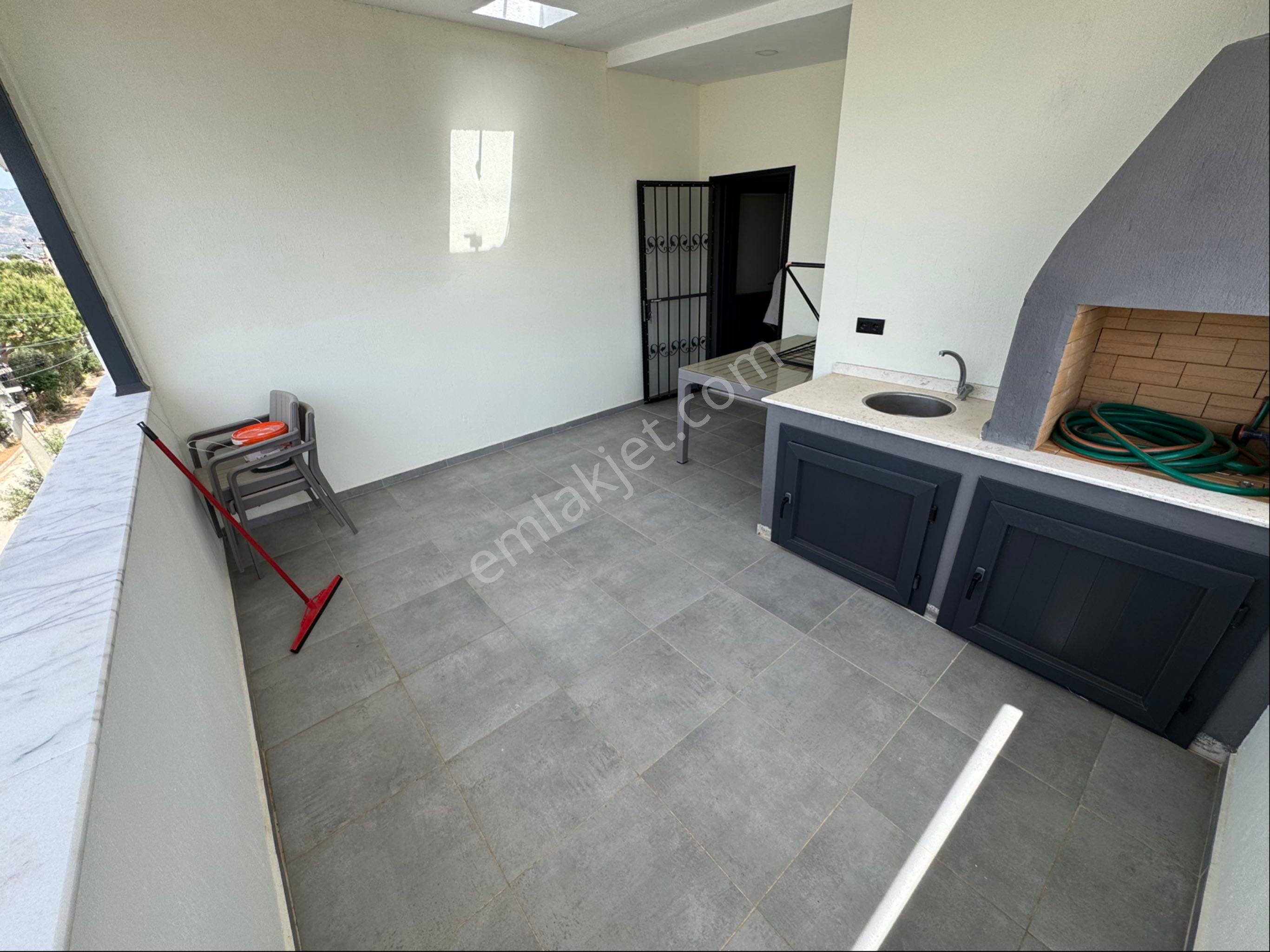 Seferihisar Doğanbey De Satılık 3+1 Yazlık Eşyalı Villa - Görsel 6