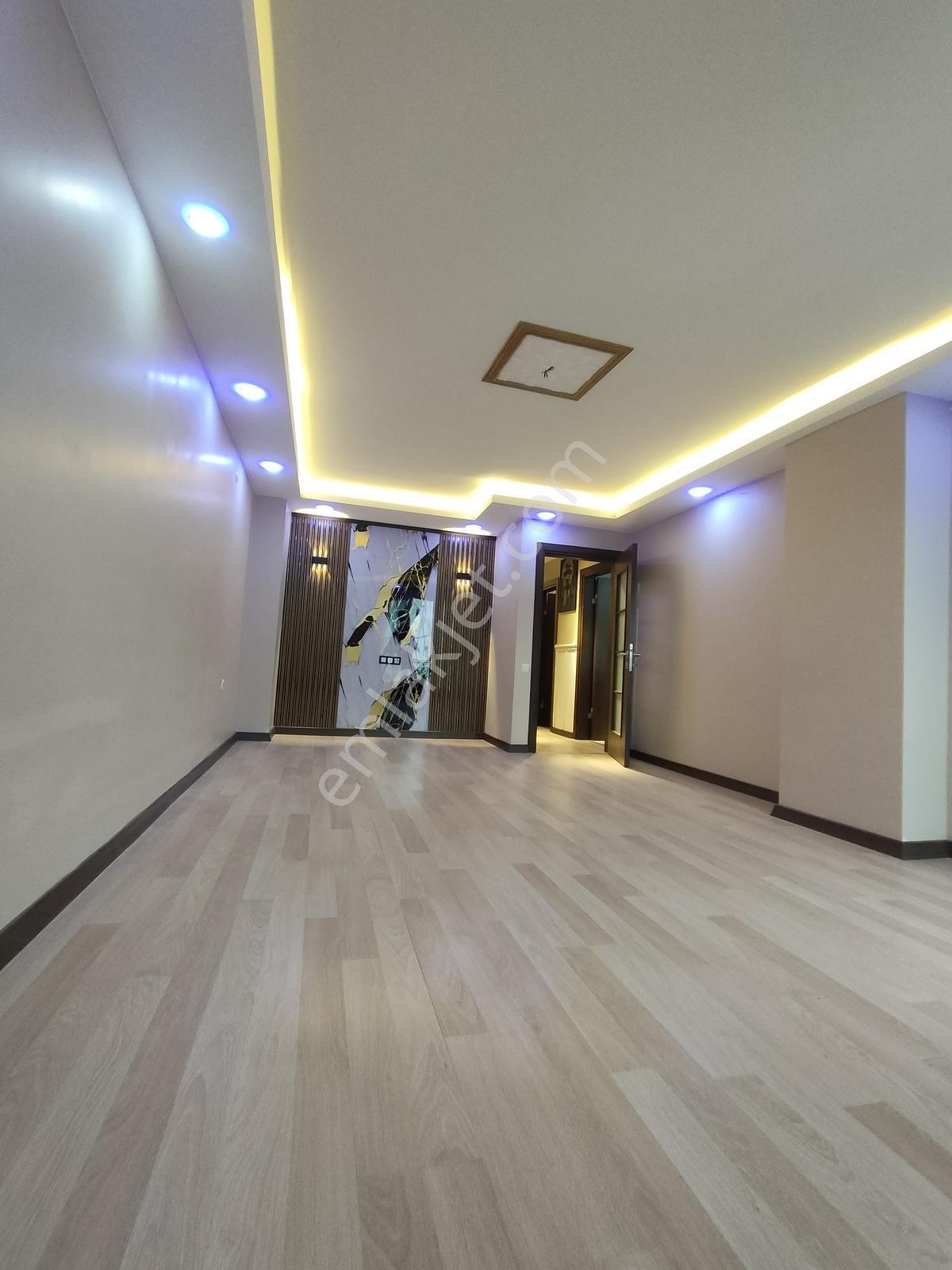 Kapaklı Cumuriyet Yürüyüş Yolu Başı 2+1 92 M2 Ara Kat Ön Cephe