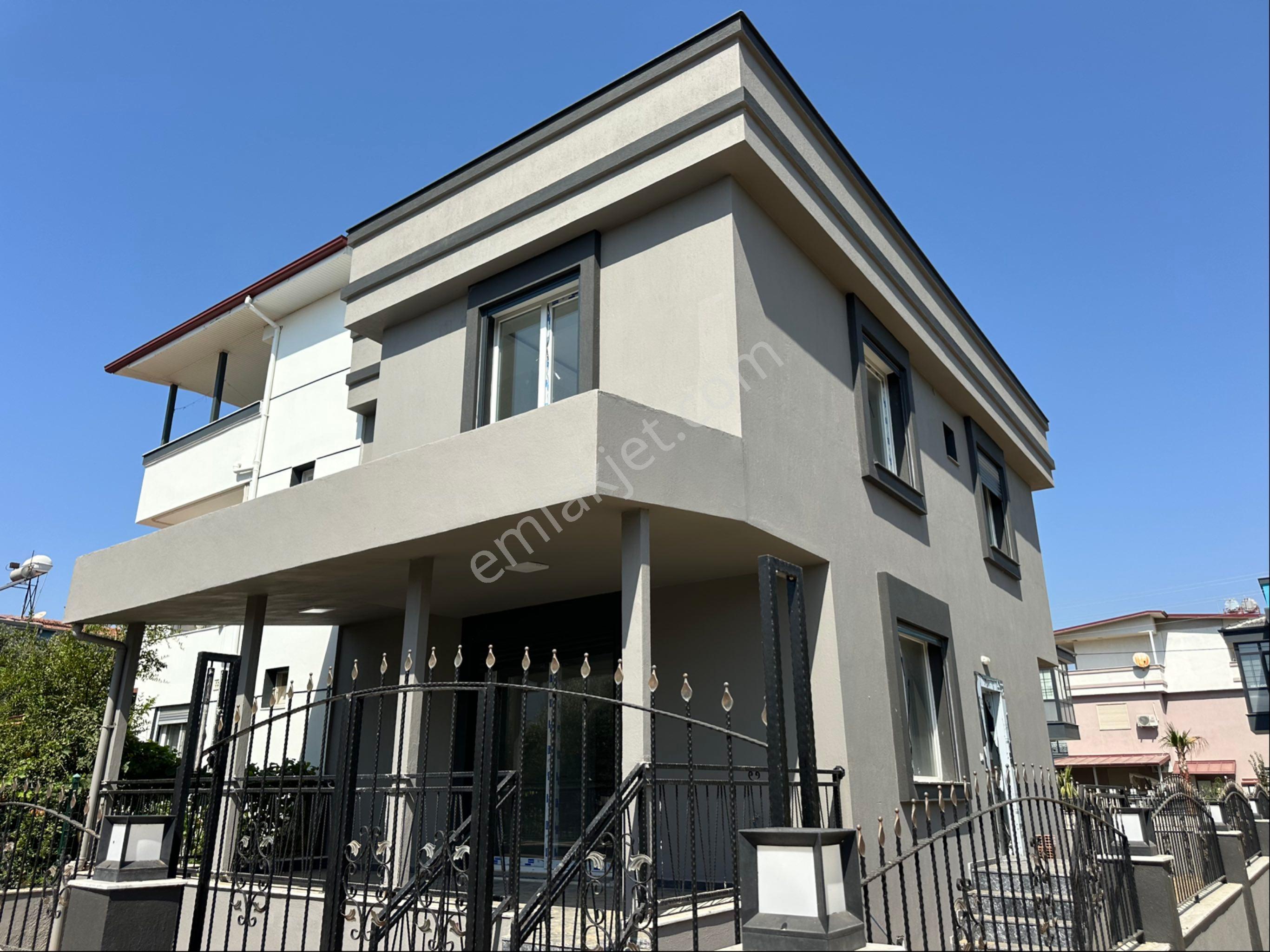 İzmir Seferihisar Doğanbey De Satılık 3+1 Villa Denize 600 Metre