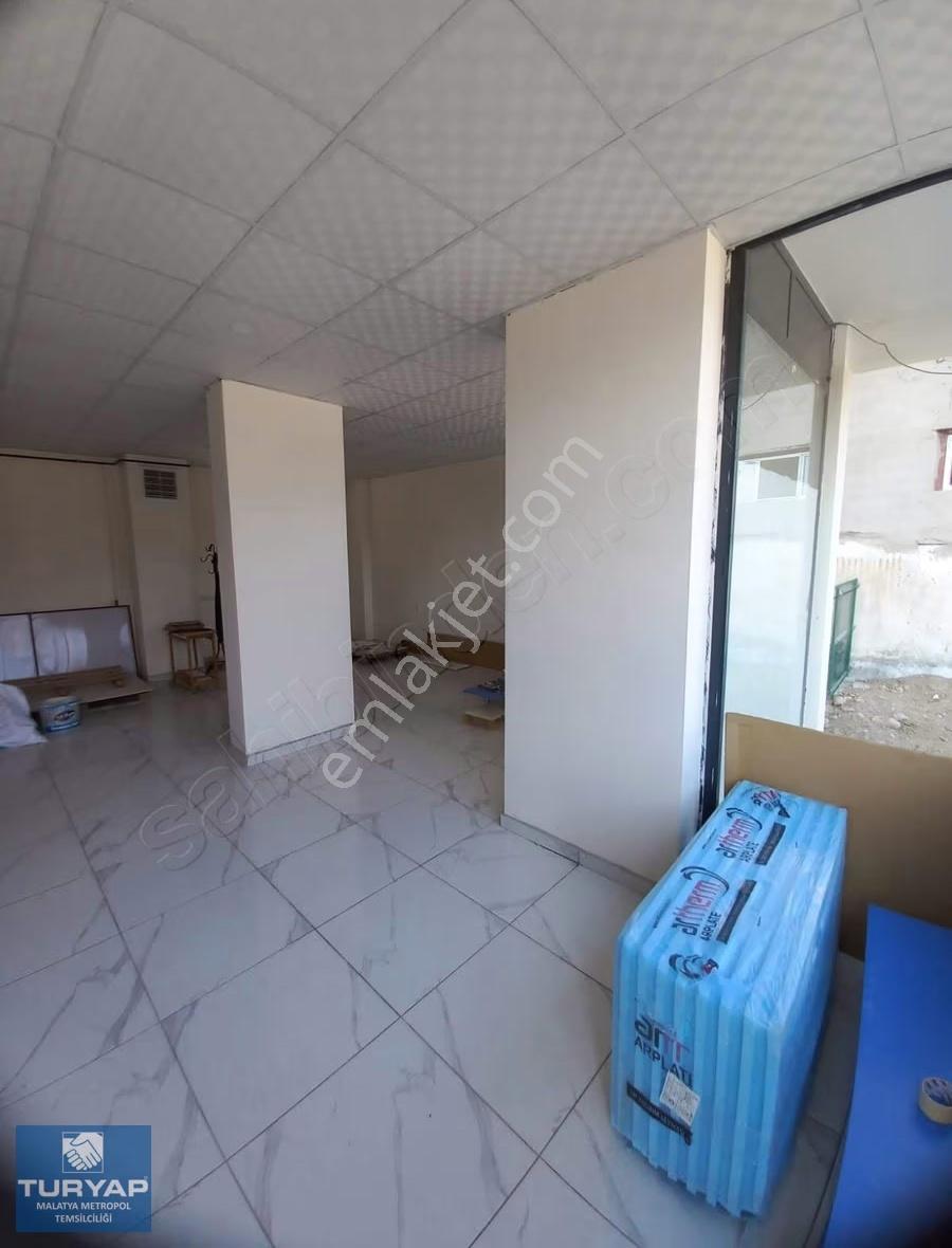 Turyap Metropol'den Çatyol'da 70 M² Kiralık Dükkan - Görsel 4