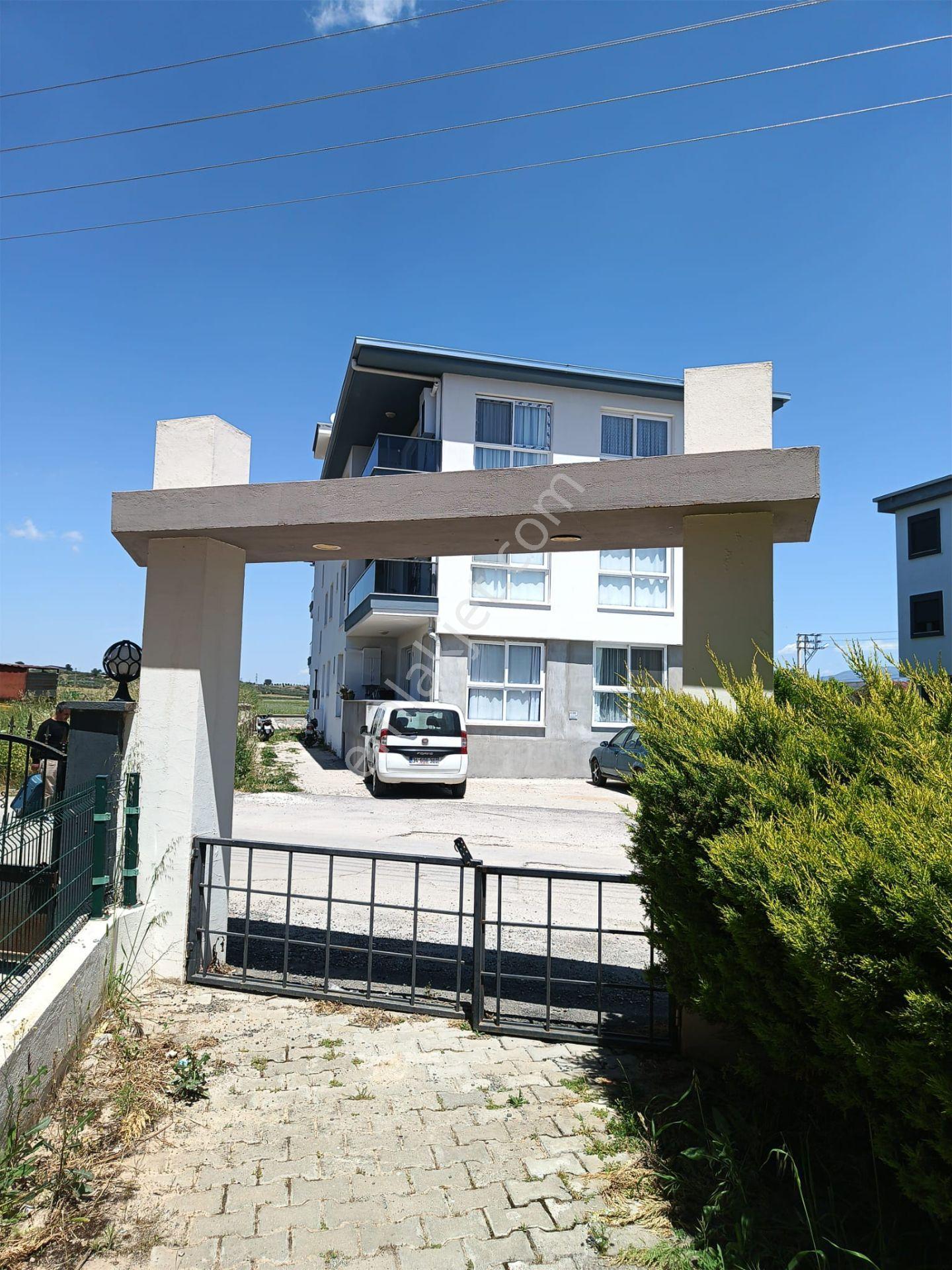 İzban Pancar'a 100 Mt Mesafede Satılık 2+1 Kapalı Mutfak Daireler - Görsel 3