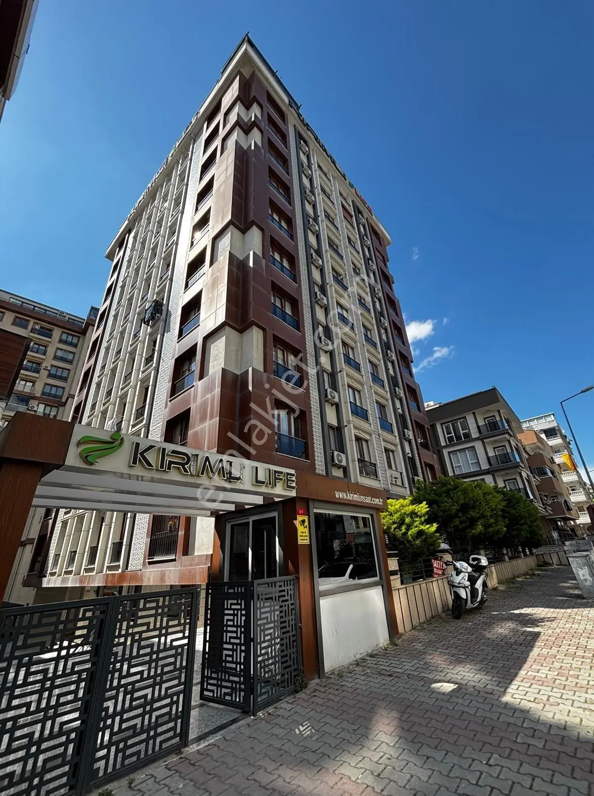 K.çekmece Cumhuriyet Mah. Kırımlı Life Sitesi Satılık 3+1 Daire