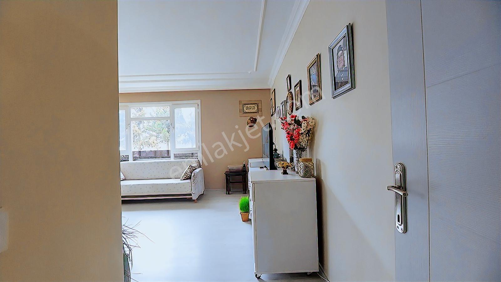 İlimtepe Doğasitesi Satılık 3+1 Bakımlı Ve Yapılı Geniş Daire - Görsel 16