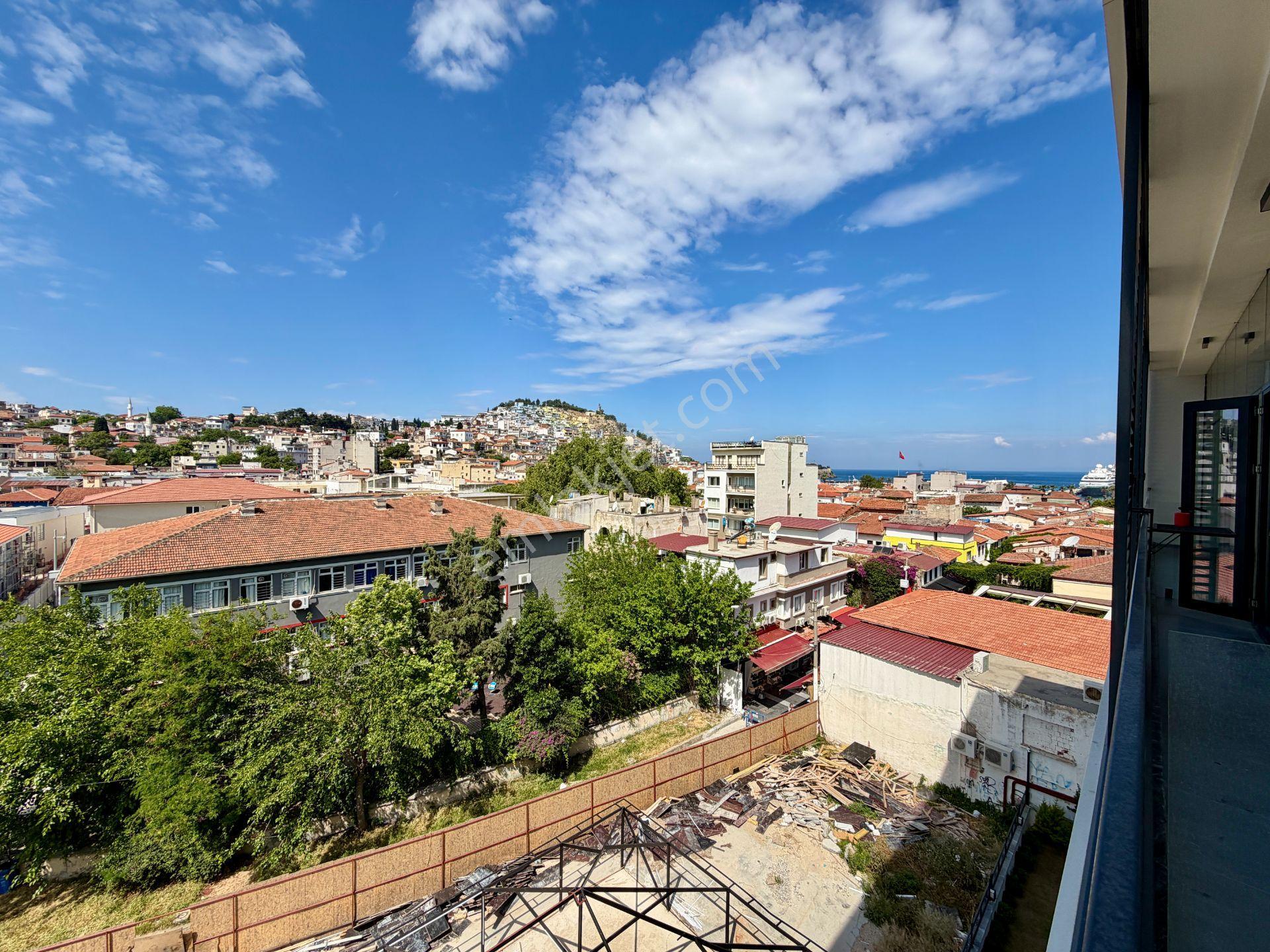 Kuşadası Merkez Ana Cadde Üzerınde 104 M² Kıralık Ofıs - Görsel 15
