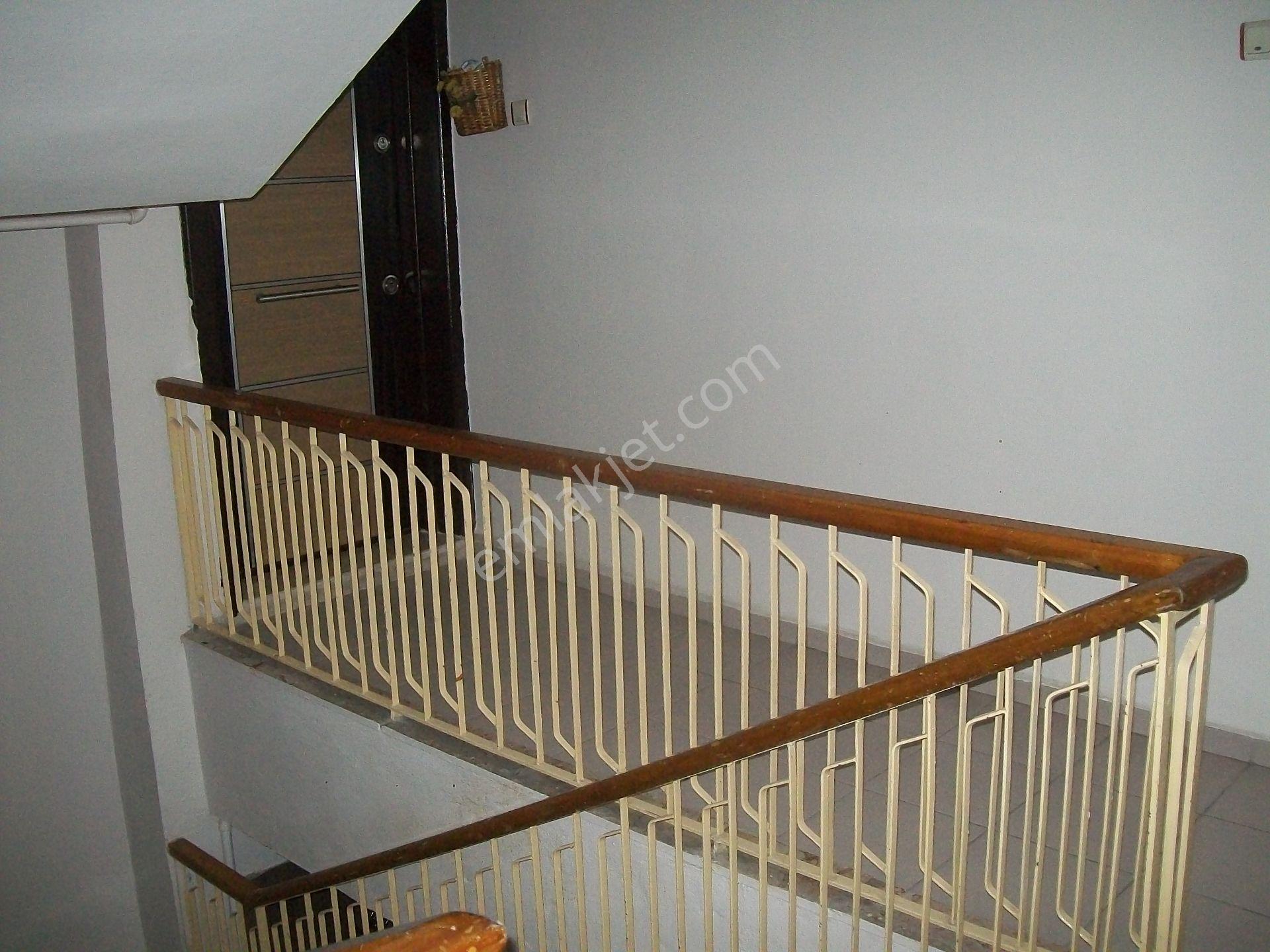 Hacı Mütahir Mahallesi Rasim Erel Cad.yıldızlı Apt.da 4+1 Bakımlı Daire - Görsel 20