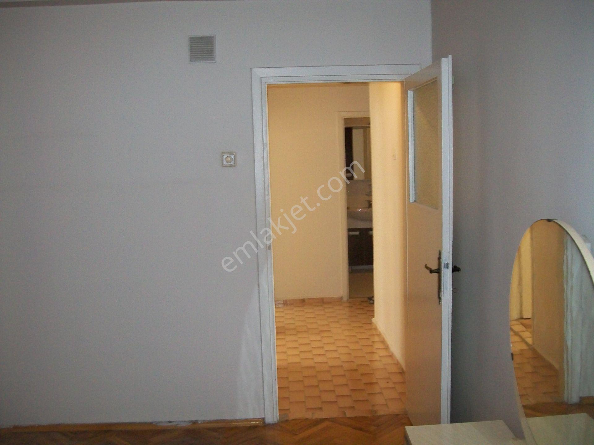 Hacı Mütahir Mahallesi Rasim Erel Cad.yıldızlı Apt.da 4+1 Bakımlı Daire - Görsel 17