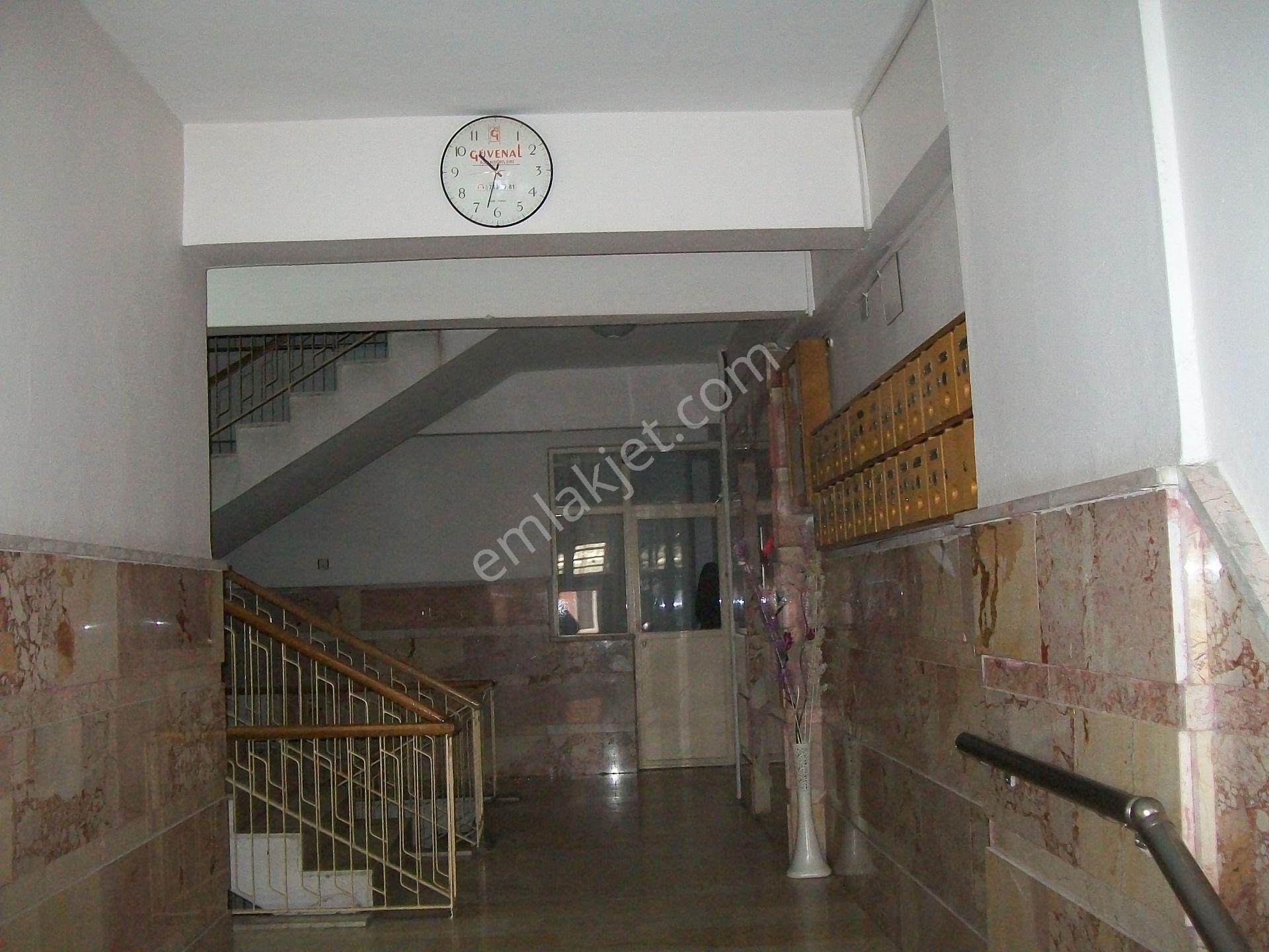 Hacı Mütahir Mahallesi Rasim Erel Cad.yıldızlı Apt.da 4+1 Bakımlı Daire - Görsel 21