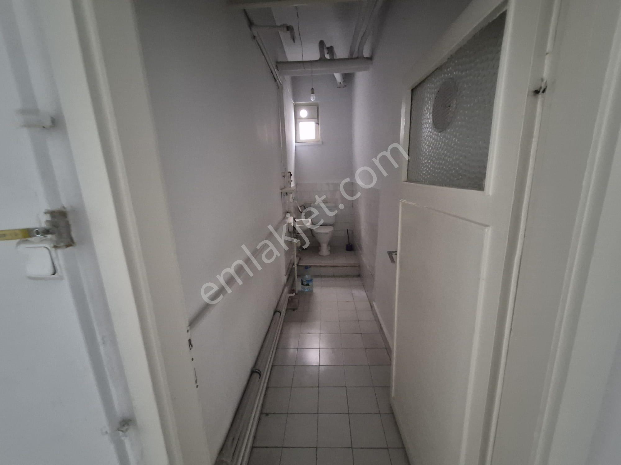Arel'den Mebusevleri Süslü Sk.30 M.kare M.ısıtma Wc.li Bacasız İş Yeri - Görsel 15