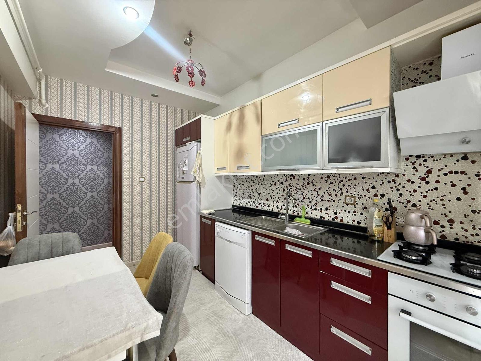 Doğum Hastanesi Arkası Eşyalı Yatırımlık Ve Oturumluk Şık Daire! - Görsel 11