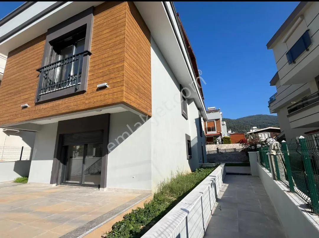 Özdere Çukuraltıda Deniz Ve Doğa Manz