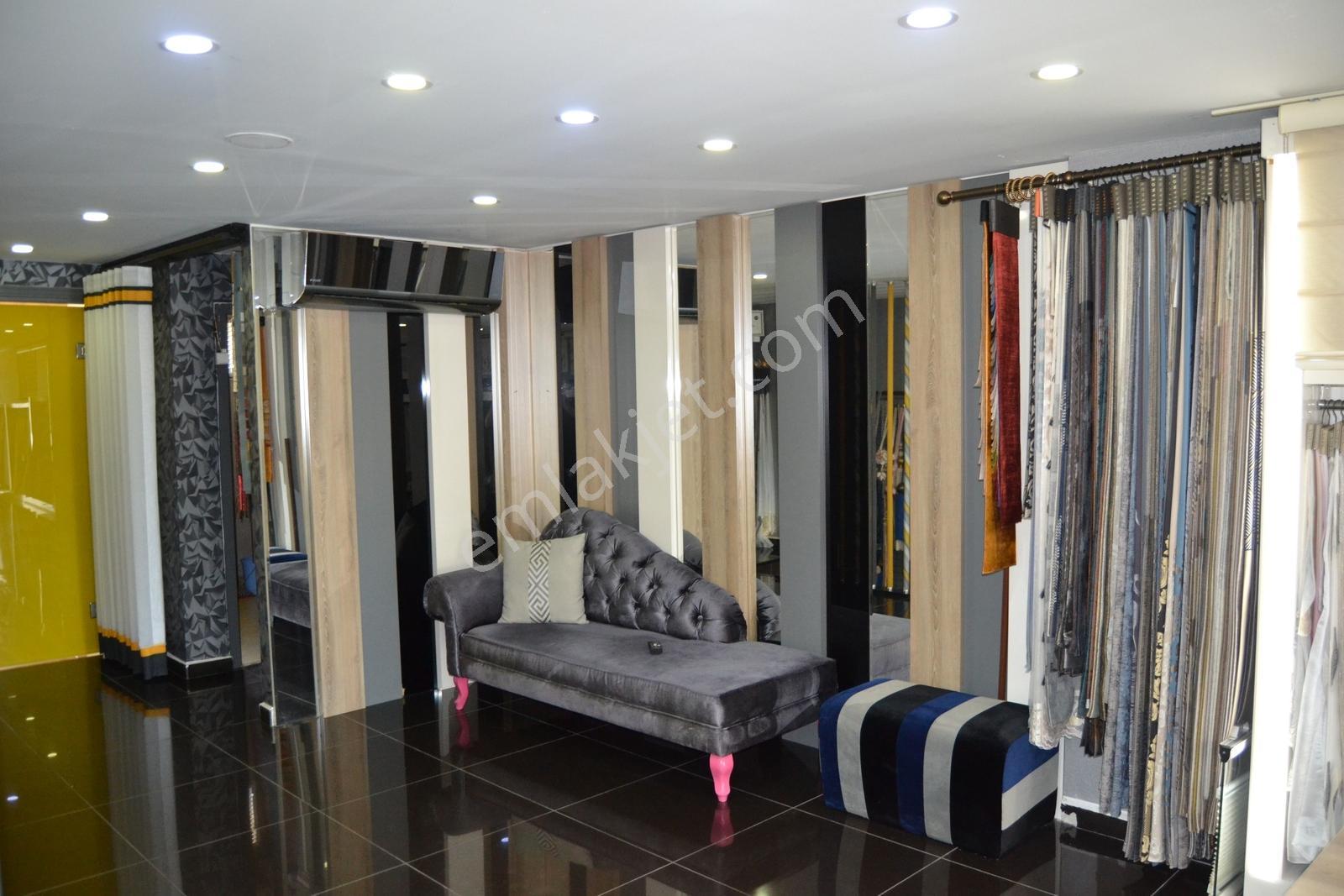 Perge Bulvarında Devren Kiralık 3 Katlı Perde Mağazası - Görsel 2