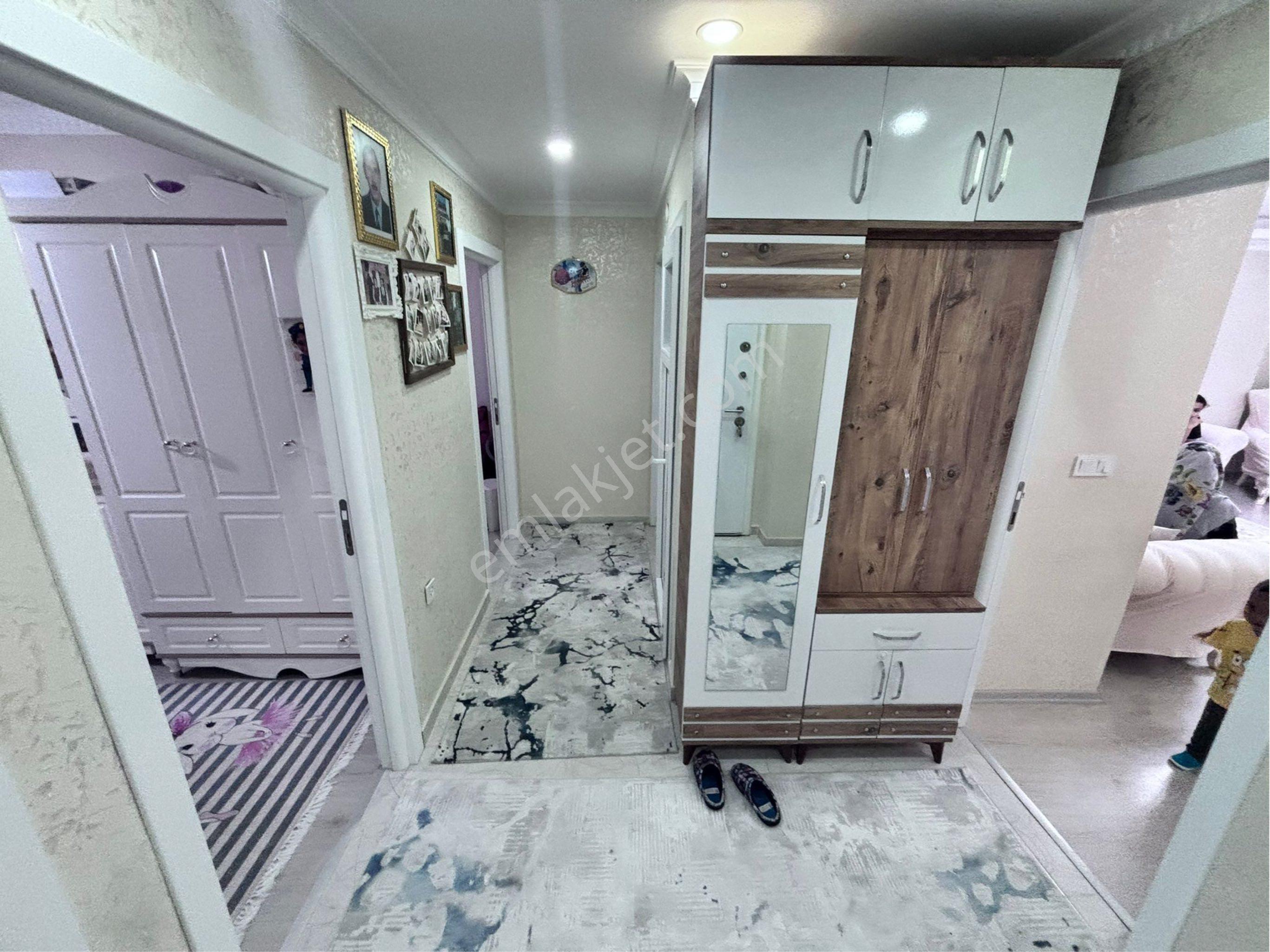 Bahçeşehir Mobilyacılar Çarşısı Karşısı Satılık Daire 3+1 130m2 Ebeveyin Banyolu - Görsel 5