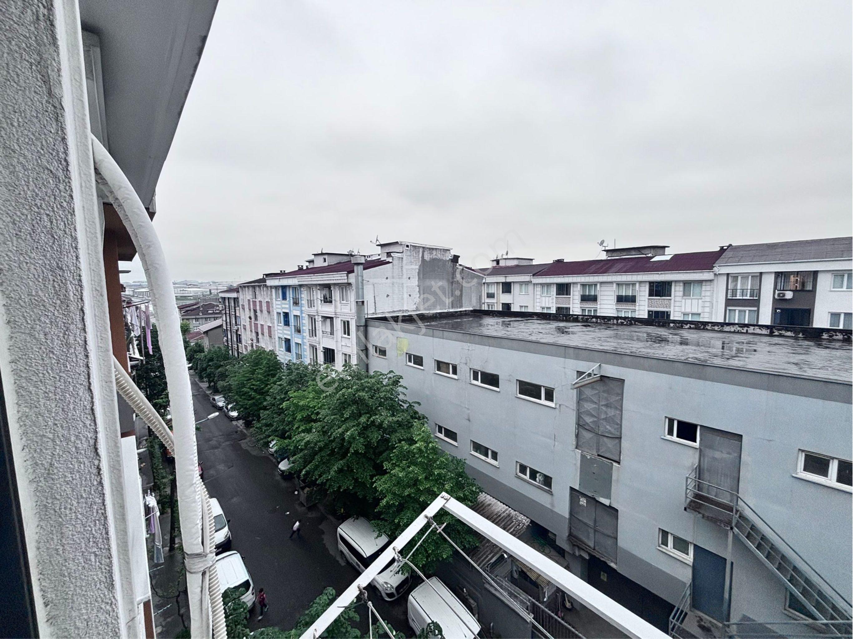 Bahçeşehir Mobilyacılar Çarşısı Karşısı Satılık Daire 3+1 130m2 Ebeveyin Banyolu - Görsel 21