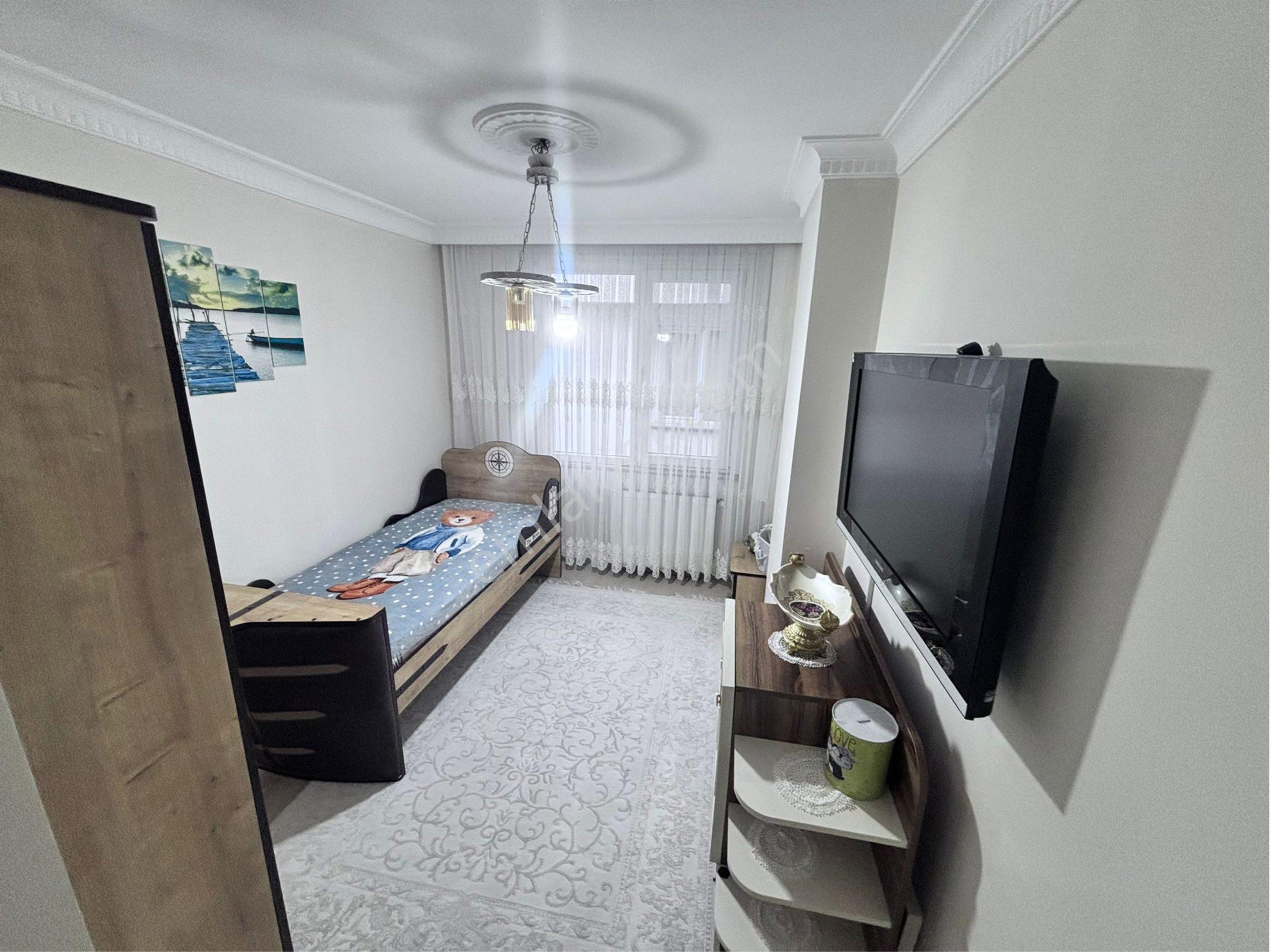 Bahçeşehir Mobilyacılar Çarşısı Karşısı Satılık Daire 3+1 130m2 Ebeveyin Banyolu - Görsel 24