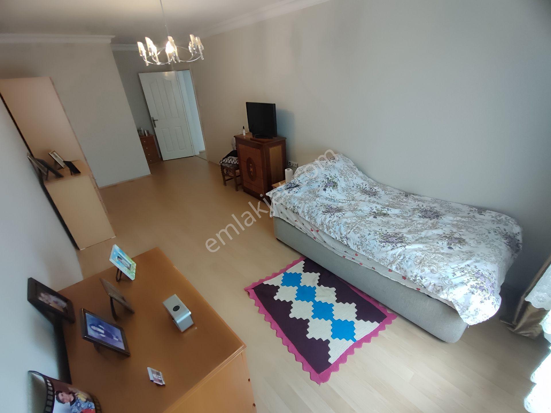 Kardeşten Edremit Merkezde Asansörlü Jeotermalli Ara Kat Geniş 3+1 Daire - Görsel 21