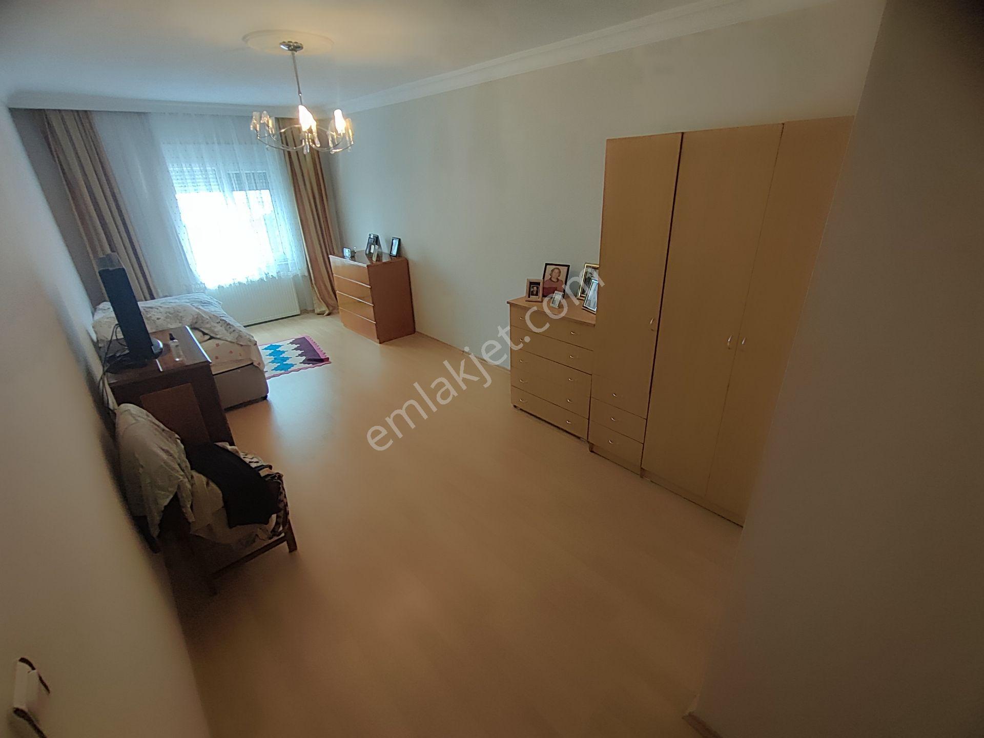 Kardeşten Edremit Merkezde Asansörlü Jeotermalli Ara Kat Geniş 3+1 Daire - Görsel 23