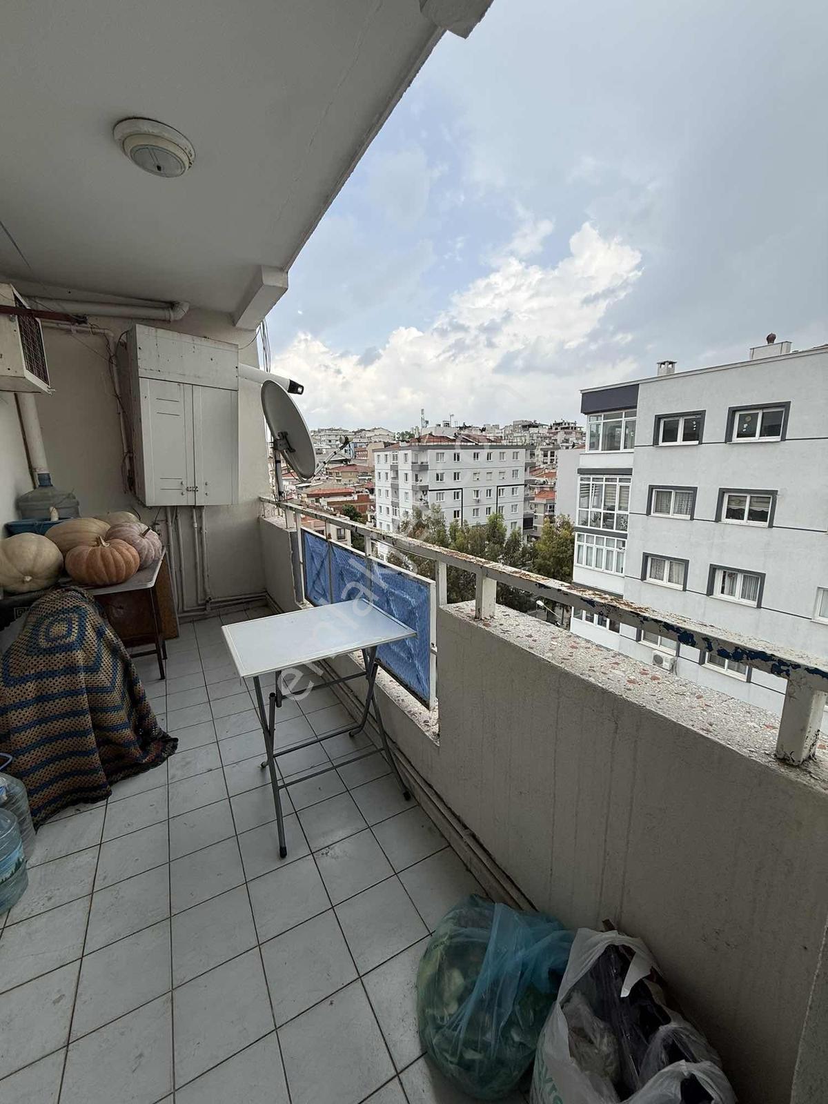 Nurfen'den Cadde Üstü Önü Açık Asansörlü 3+1 Satılık Daire