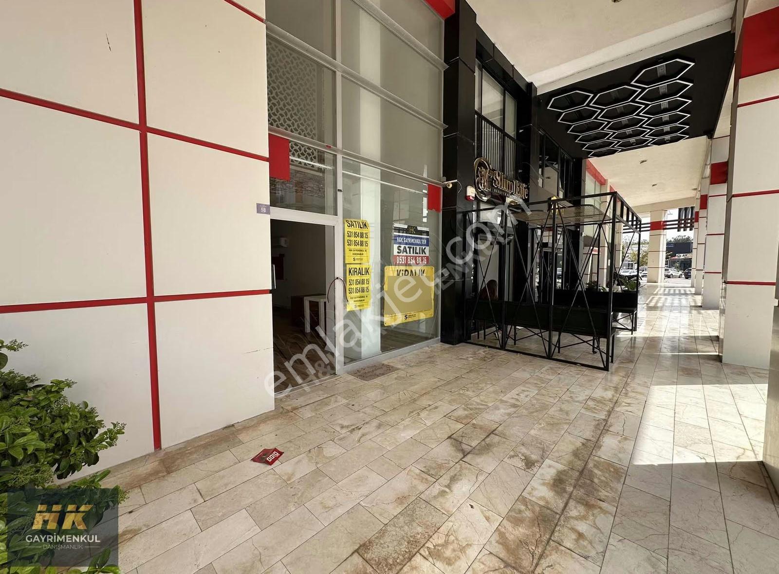 Uluç Mah. Mega Sitesi'nde 3 Katlı, 155m² Satılık Dükkan - Görsel 7