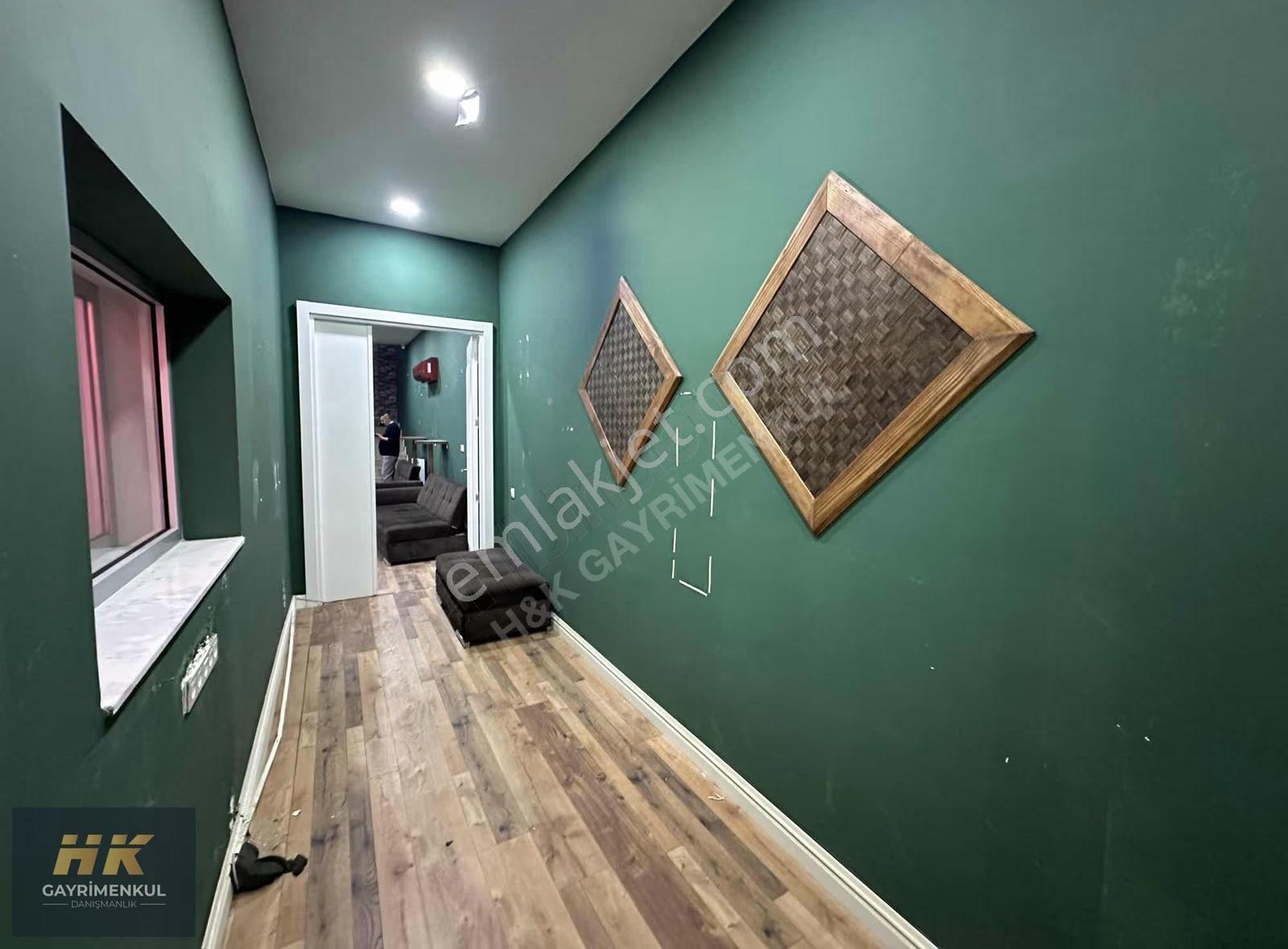 Uluç Mah. Mega Sitesi'nde 3 Katlı, 155m² Satılık Dükkan - Görsel 8