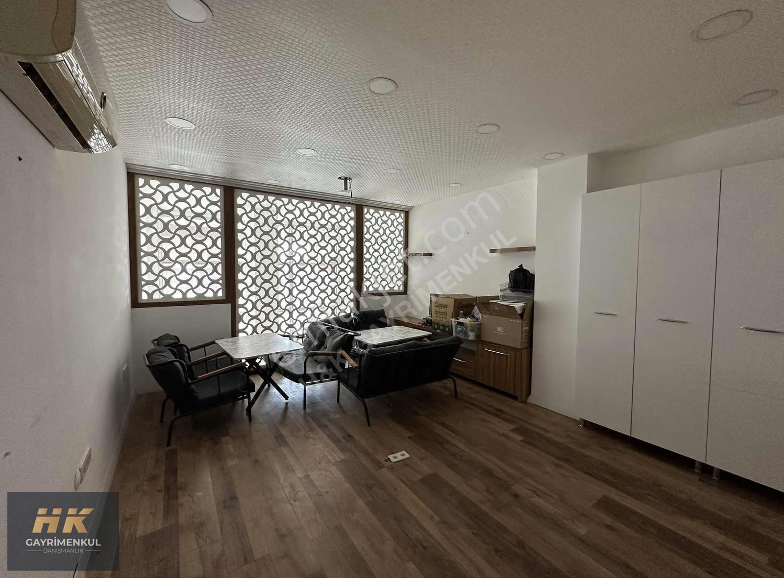 Uluç Mah. Mega Sitesi'nde 3 Katlı, 155m² Satılık Dükkan - Görsel 6