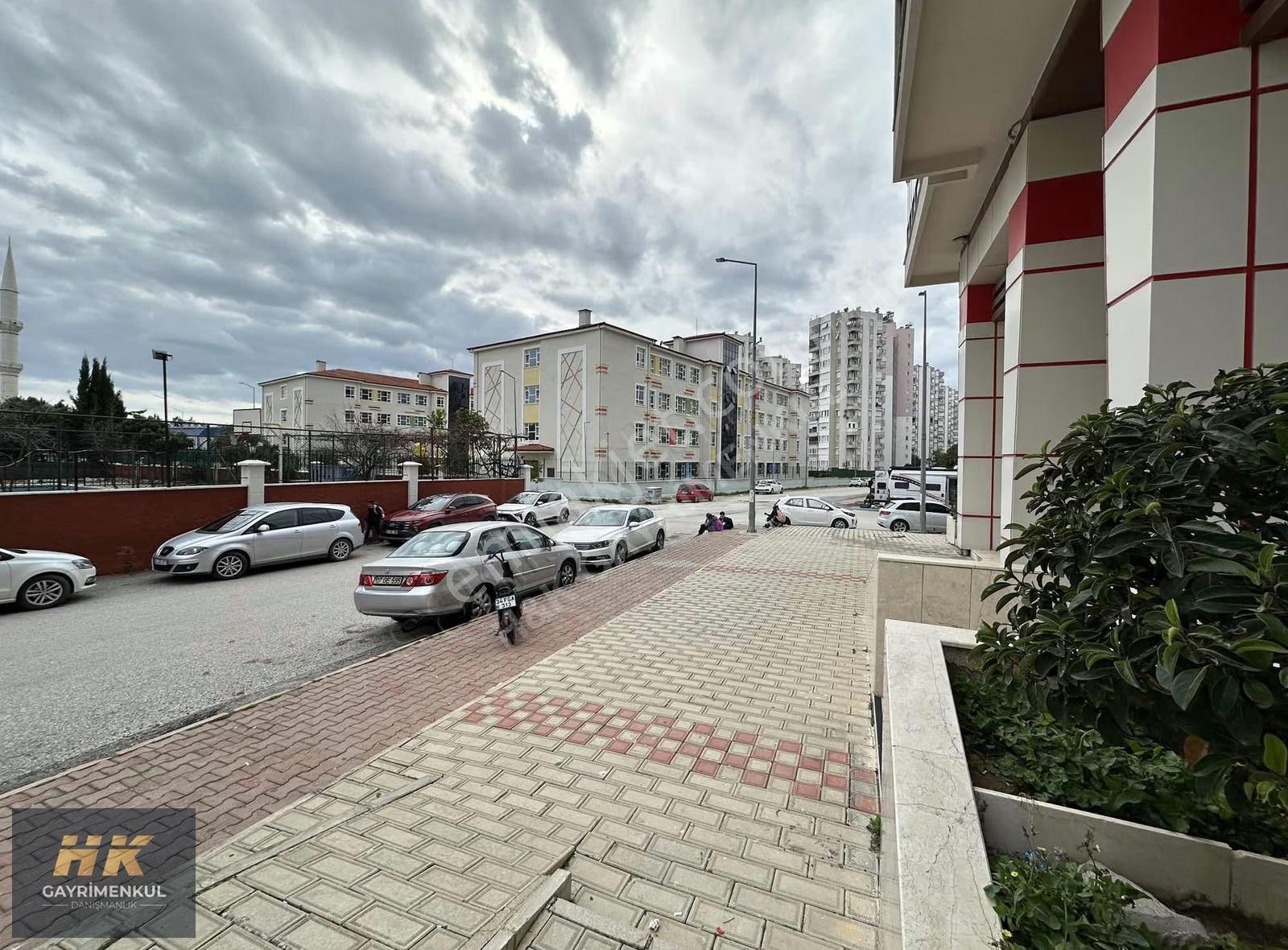 Uluç Mah. Mega Sitesi'nde 3 Katlı, 155m² Satılık Dükkan - Görsel 20