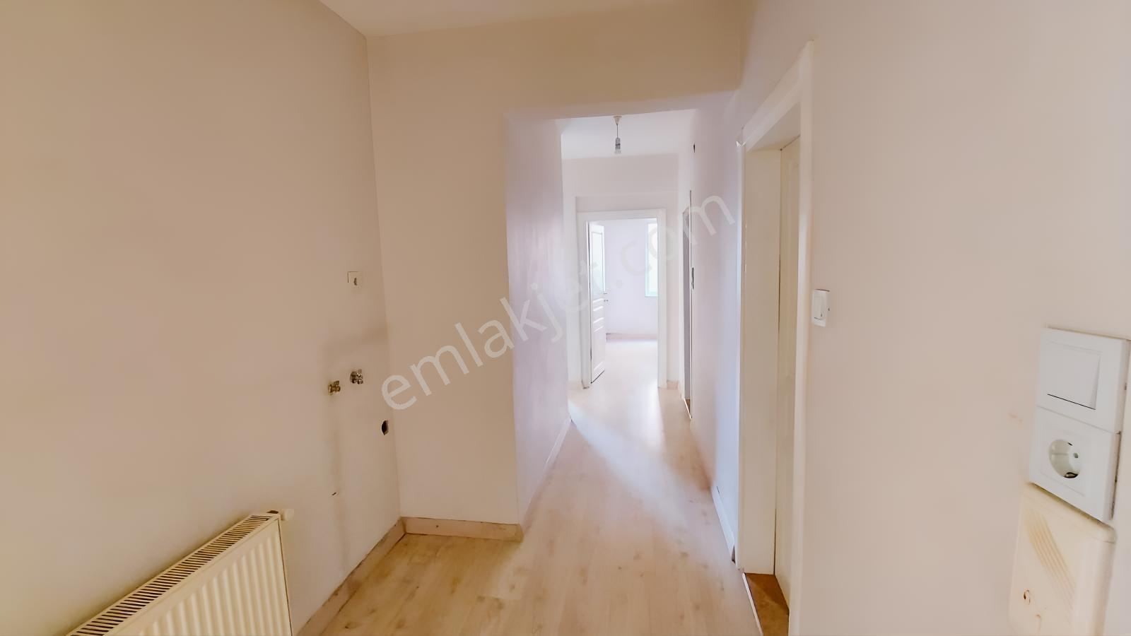 Güney Mahallesi Merkezi Konum Satılık 3+1 Ara Kat Daire - Görsel 17