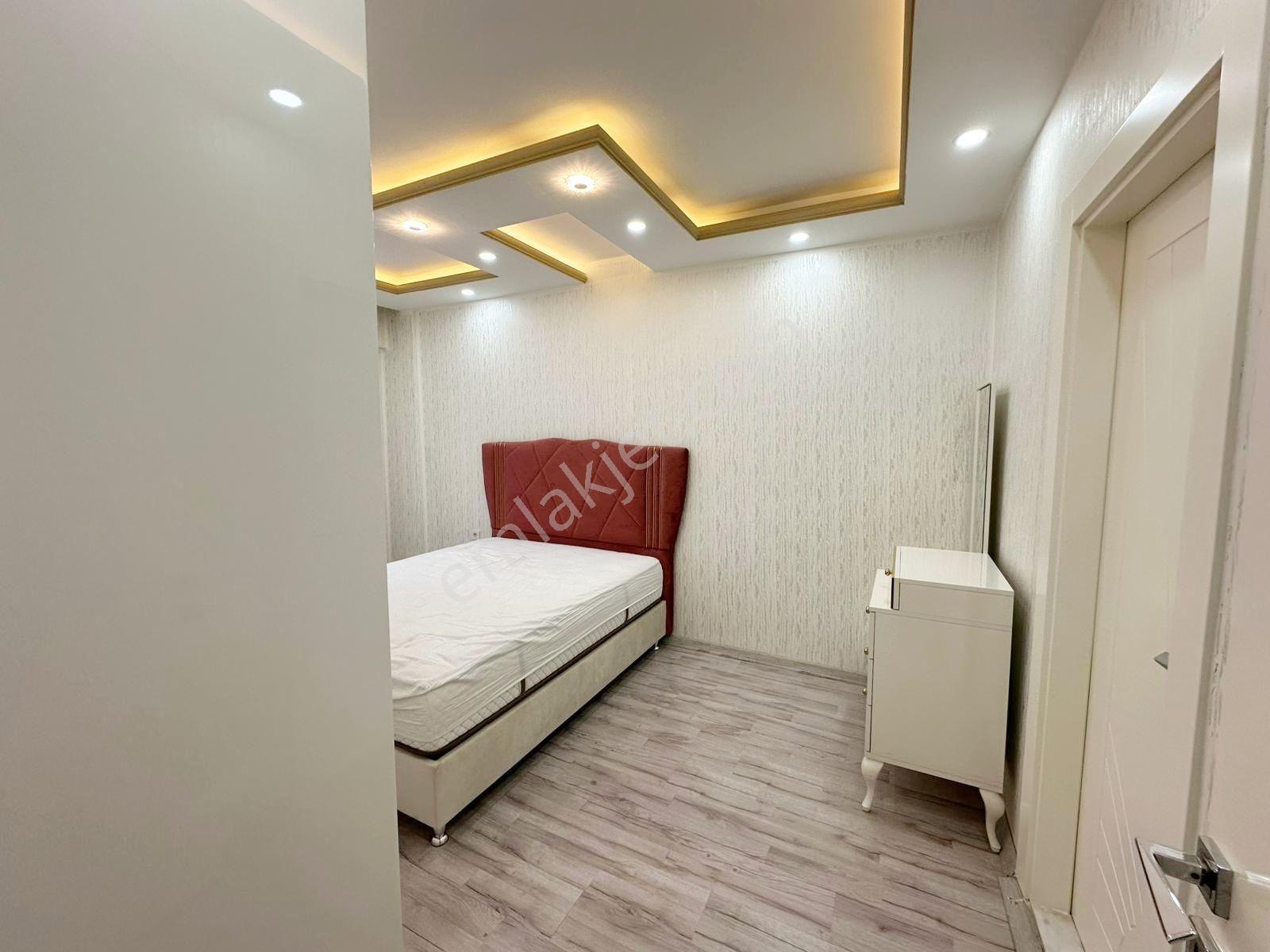 Belkız'da Kiralık Eşyalı Cam Balkonlu Az Katlı Ultralüx 3+1