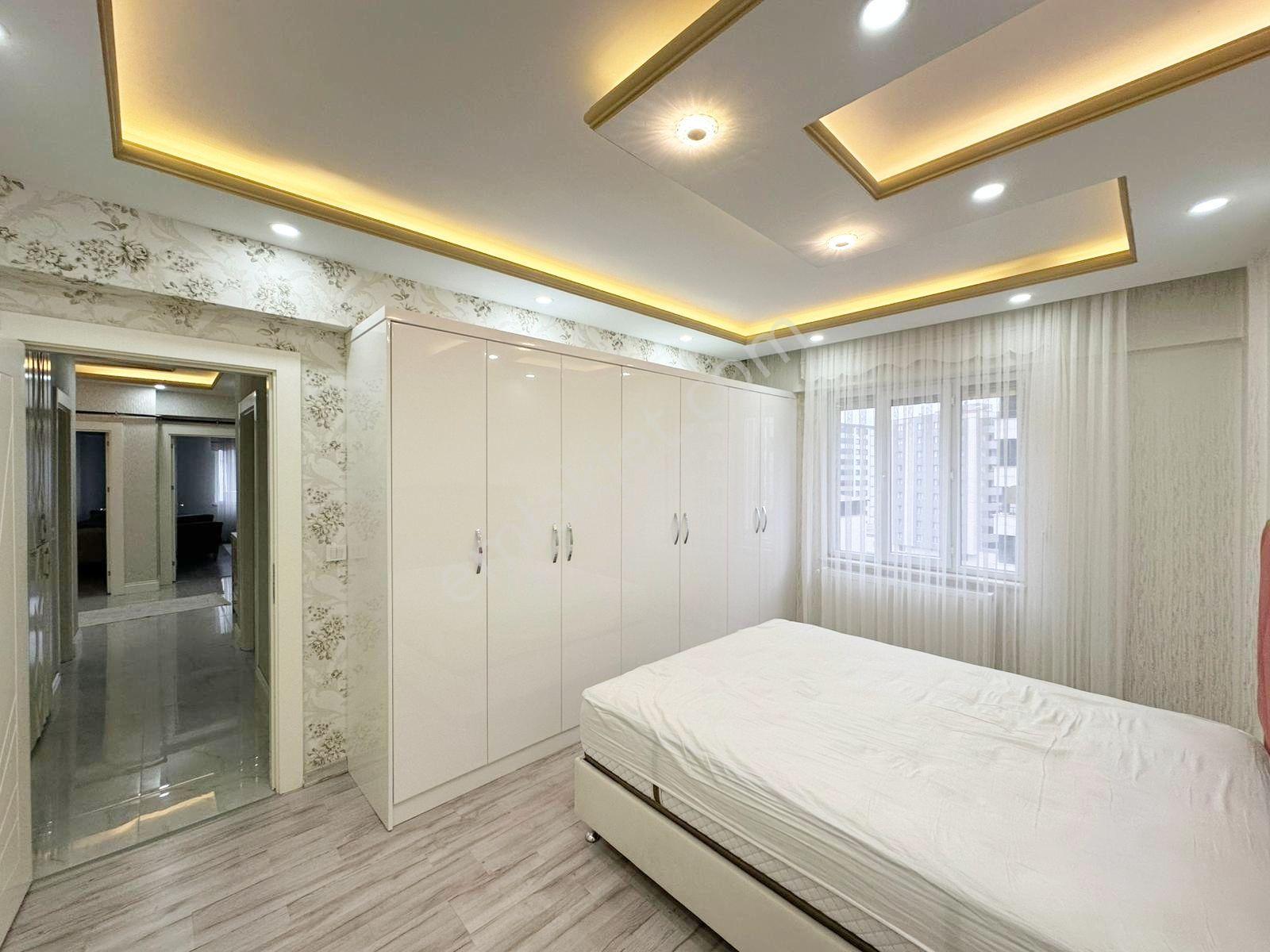 Belkız'da Kiralık Eşyalı Cam Balkonlu Az Katlı Ultralüx 3+1 - Görsel 3