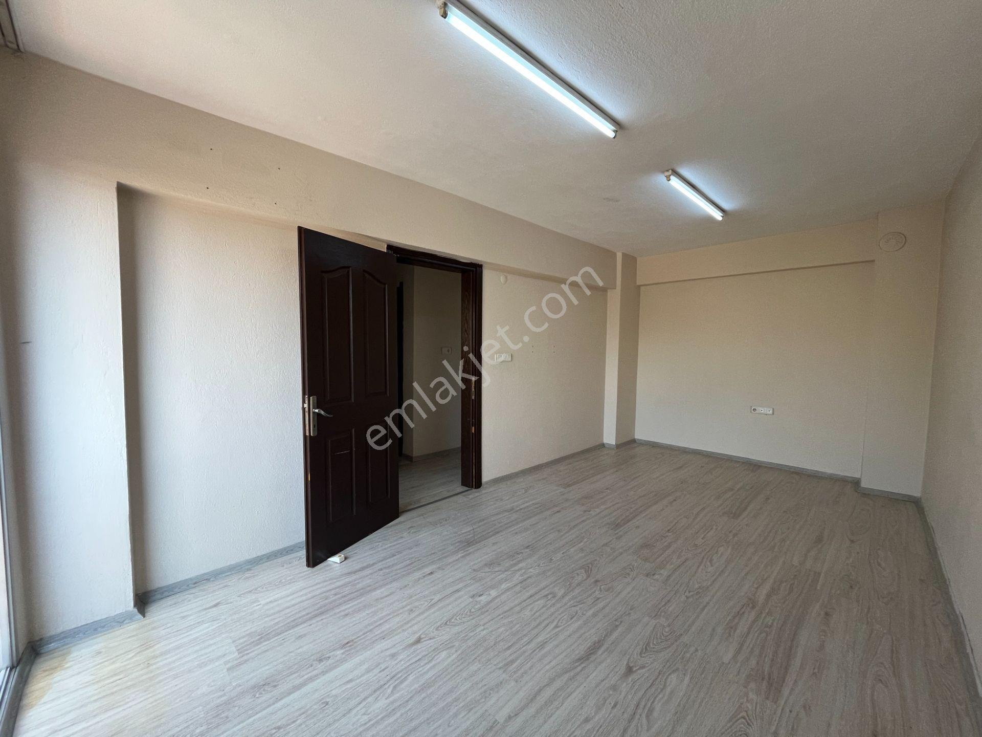 Gümüşpala Merkezde Sağlık Ocak Ve Okul Yakını Ara Kat 2+1 Kiralık Daire - Görsel 4