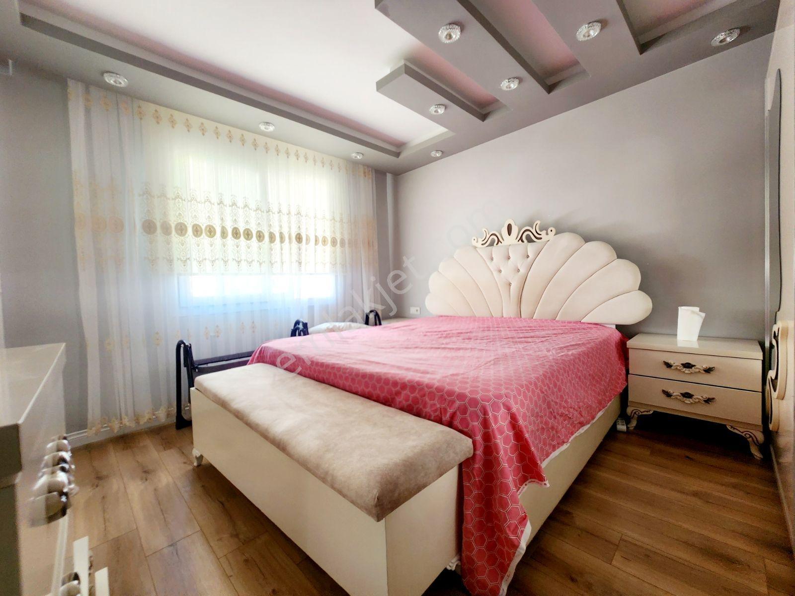 Hcl'den Merkez Konumu Gerçek 3+1/3 Balkon 140m²net Satılık Daire - Görsel 4