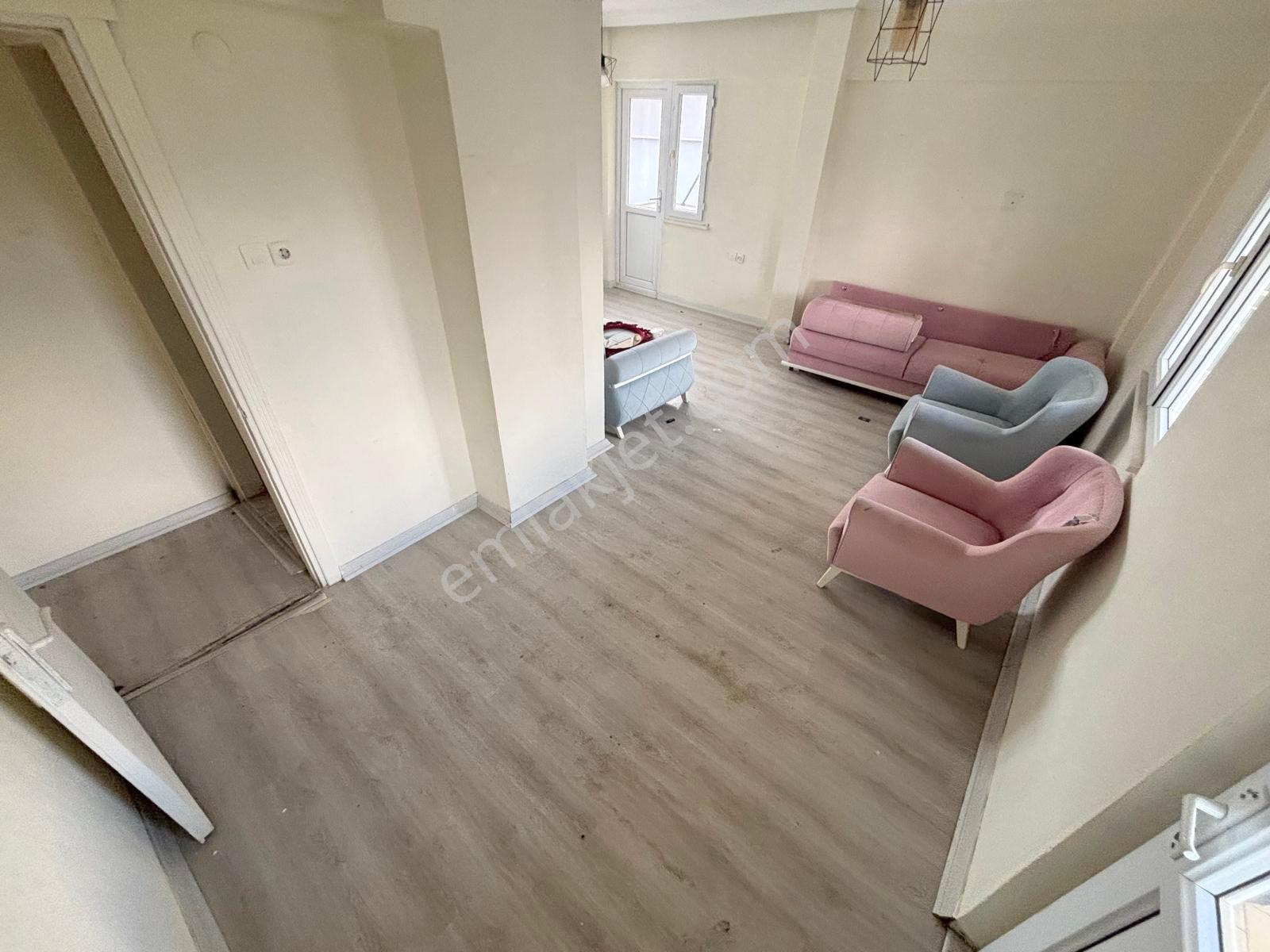 ▇akçayın Merkezin'de Denize 50mt Mesafede Ayrı Mutfak 1+1 Daire - Görsel 2