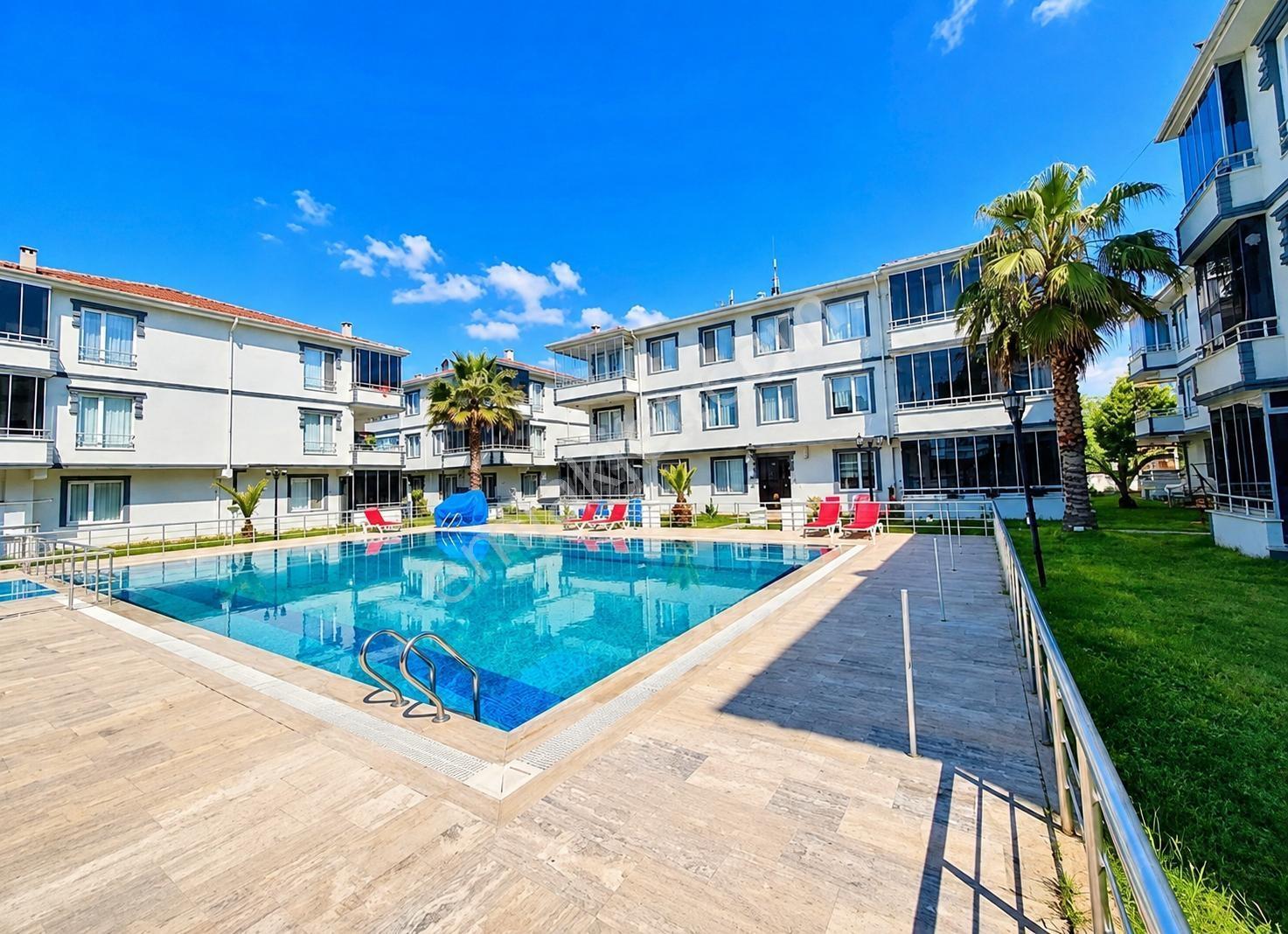 Yüzme Havuzlu Site İçinde Satılık 2+1 Daire