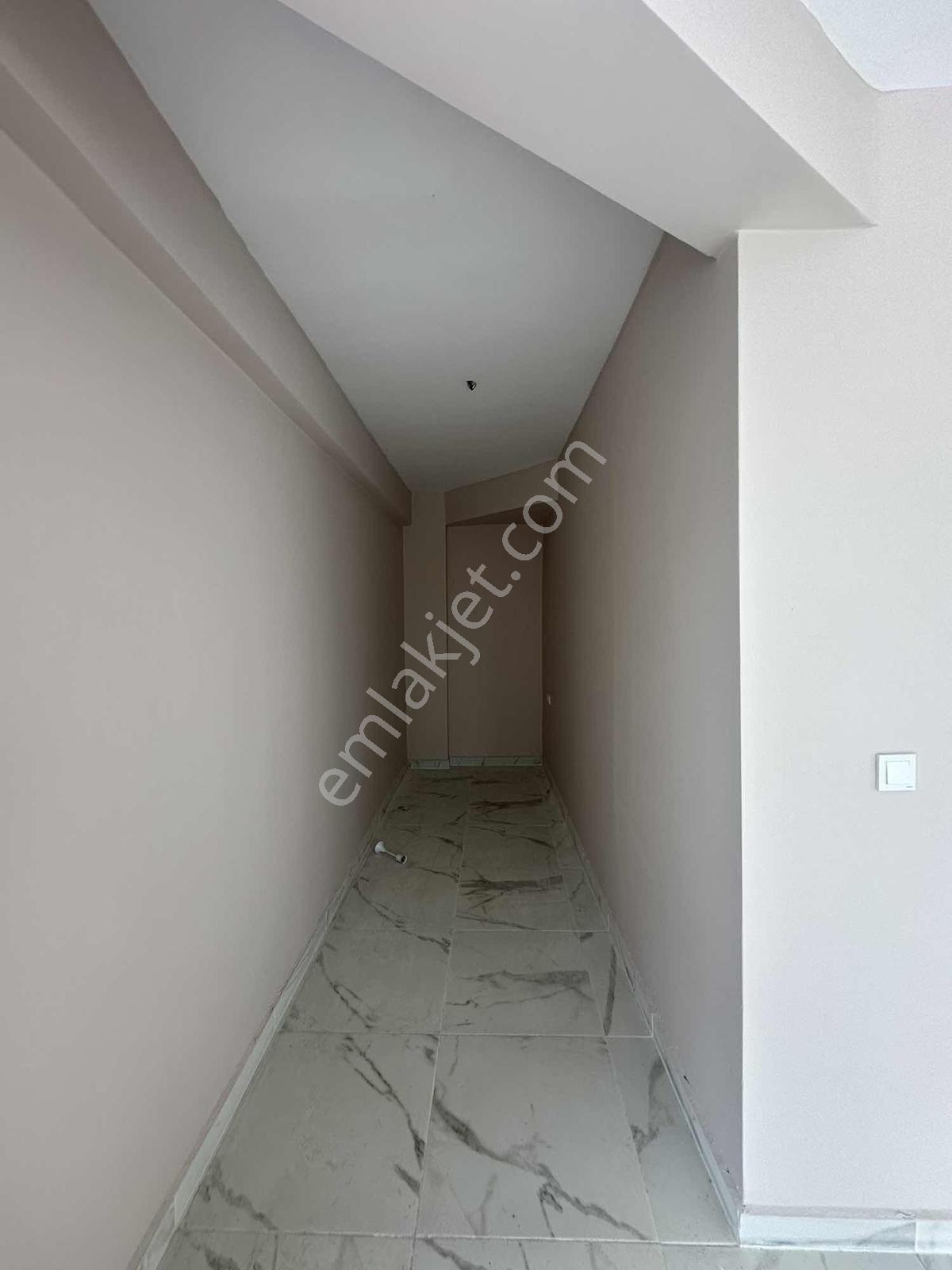 Serik Cuma Pazarı Yolu Üzerinde 450 M² 3 Katlı Kiralık Dükkan - Görsel 6