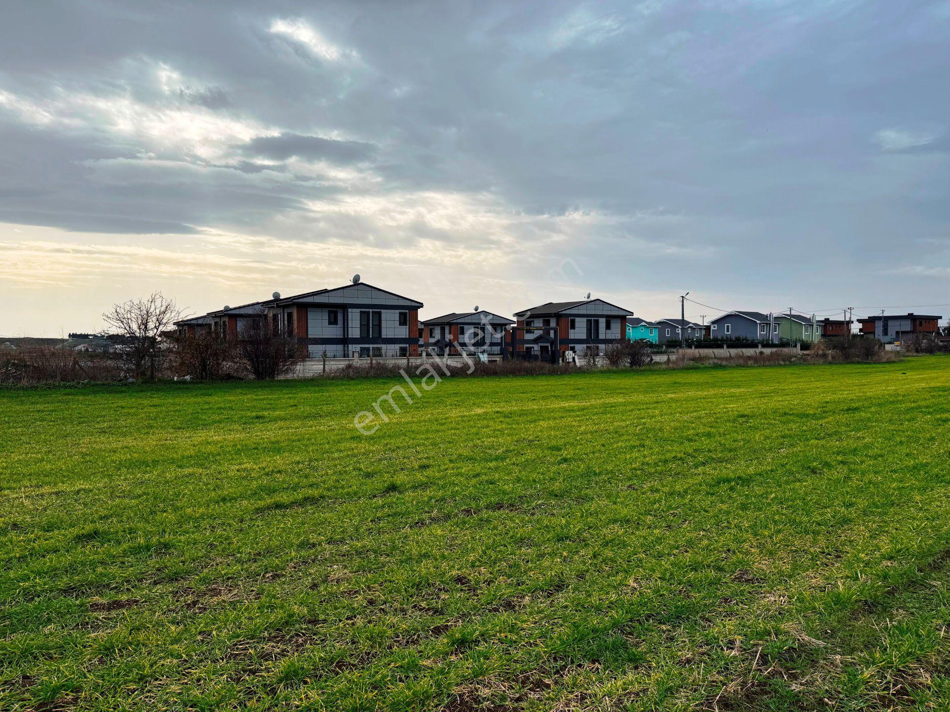 Silivri'de Prestijli Lokasyonda 3042m2 Villa İmarlı Satılık Arsa - Görsel 2